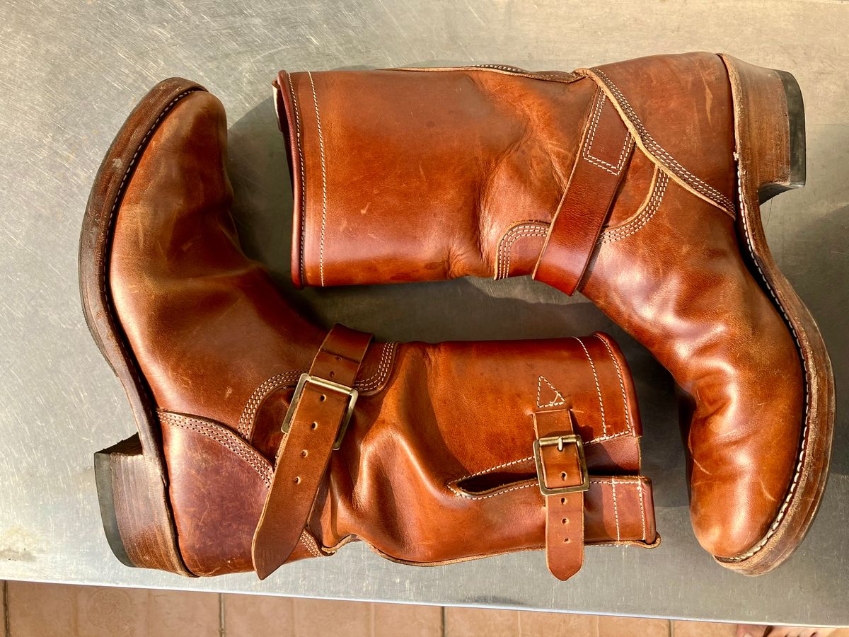 Photo by ceekayyeo on February 1, 2024 of the Raland Bootmaker Engineer Boot in Tarnsjo Garveri Vegetable Tanned Horsehide.