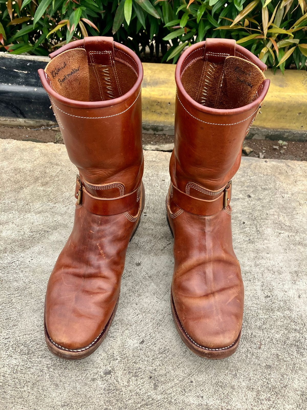 Photo by ceekayyeo on March 3, 2024 of the Raland Bootmaker Engineer Boot in Tarnsjo Garveri Vegetable Tanned Horsehide.