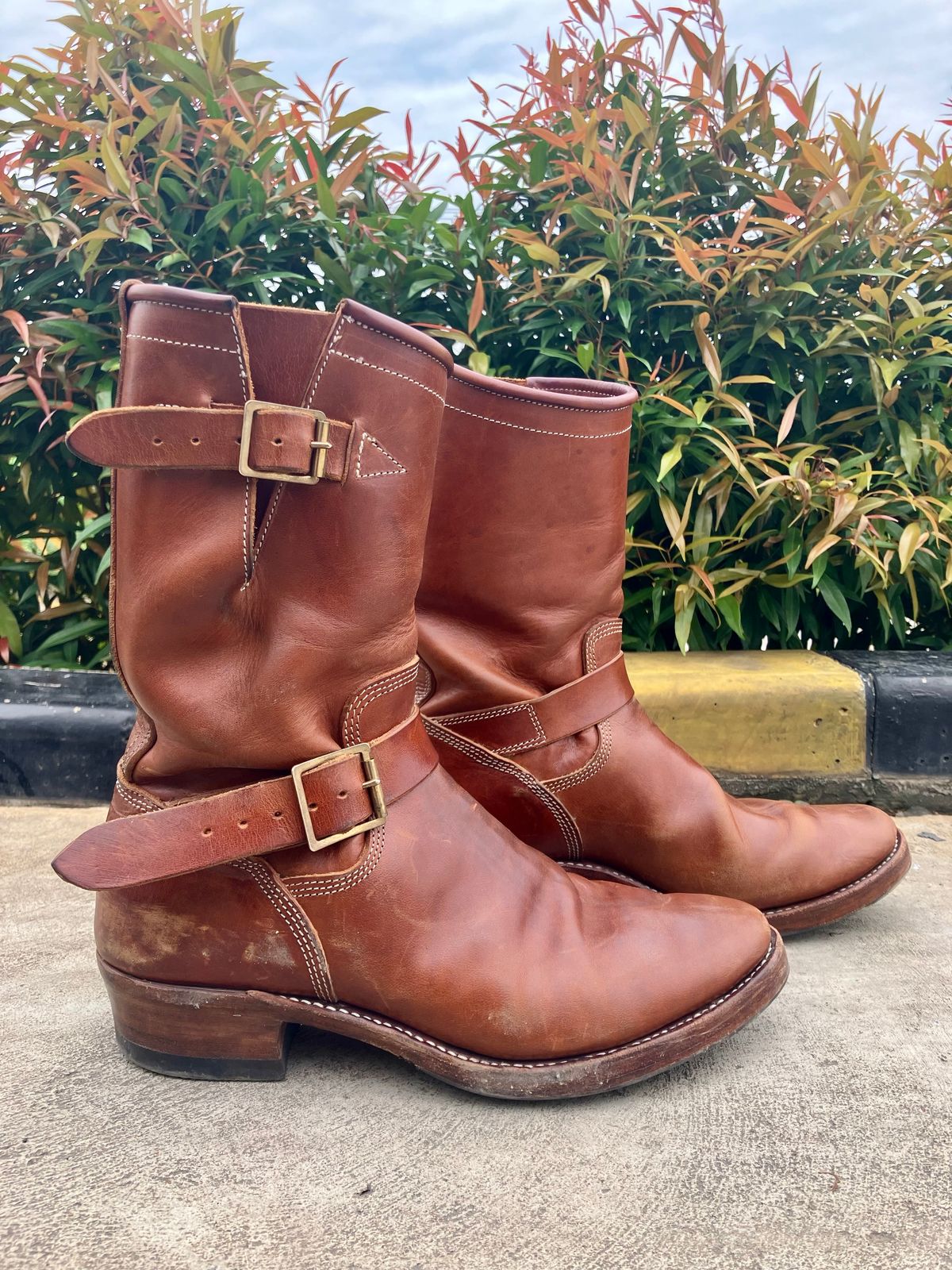 Photo by ceekayyeo on March 3, 2024 of the Raland Bootmaker Engineer Boot in Tarnsjo Garveri Vegetable Tanned Horsehide.