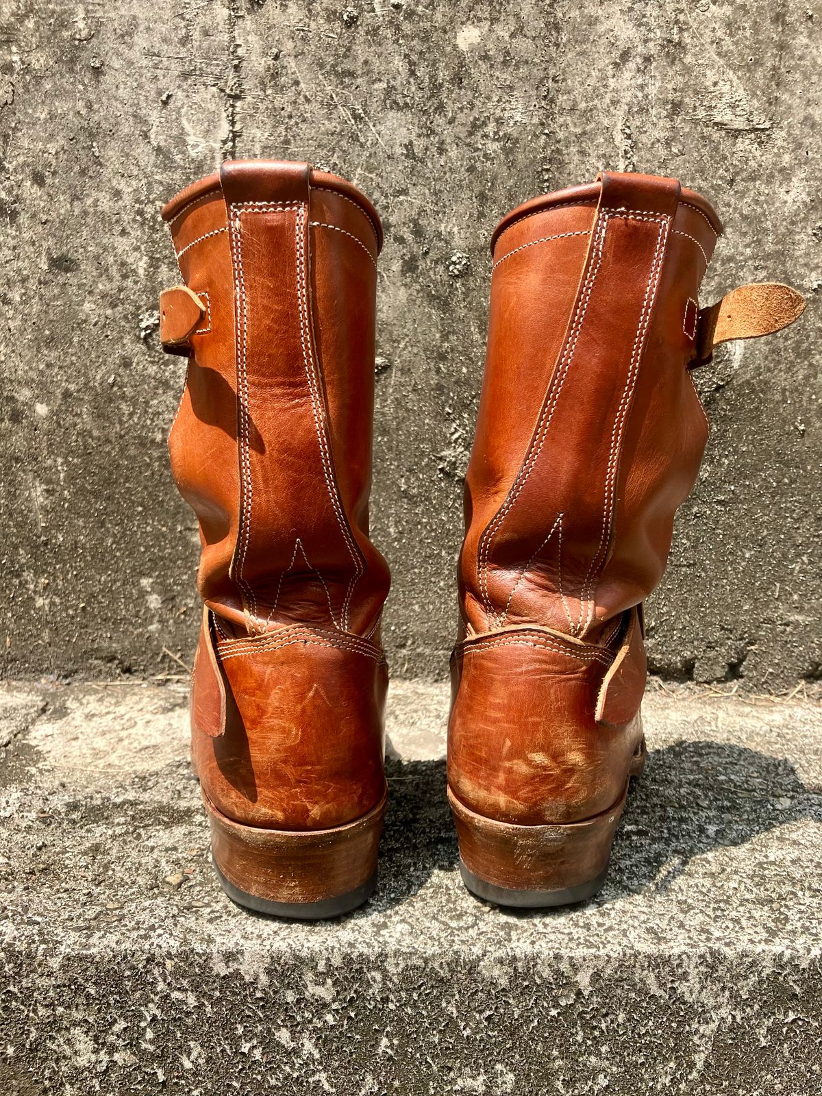 Photo by ceekayyeo on April 4, 2024 of the Raland Bootmaker Engineer Boot in Tarnsjo Garveri Vegetable Tanned Horsehide.