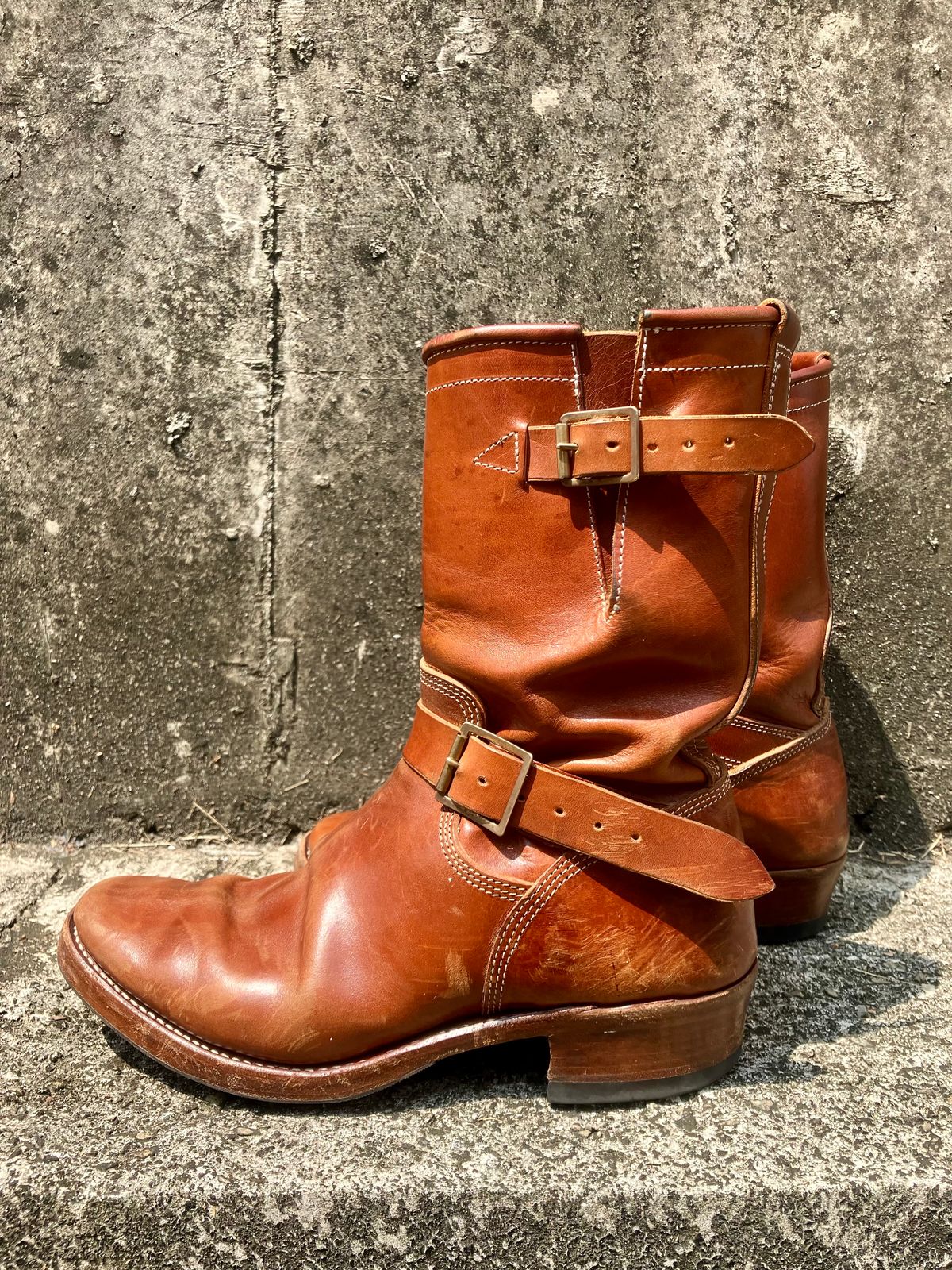 Photo by ceekayyeo on April 4, 2024 of the Raland Bootmaker Engineer Boot in Tarnsjo Garveri Vegetable Tanned Horsehide.