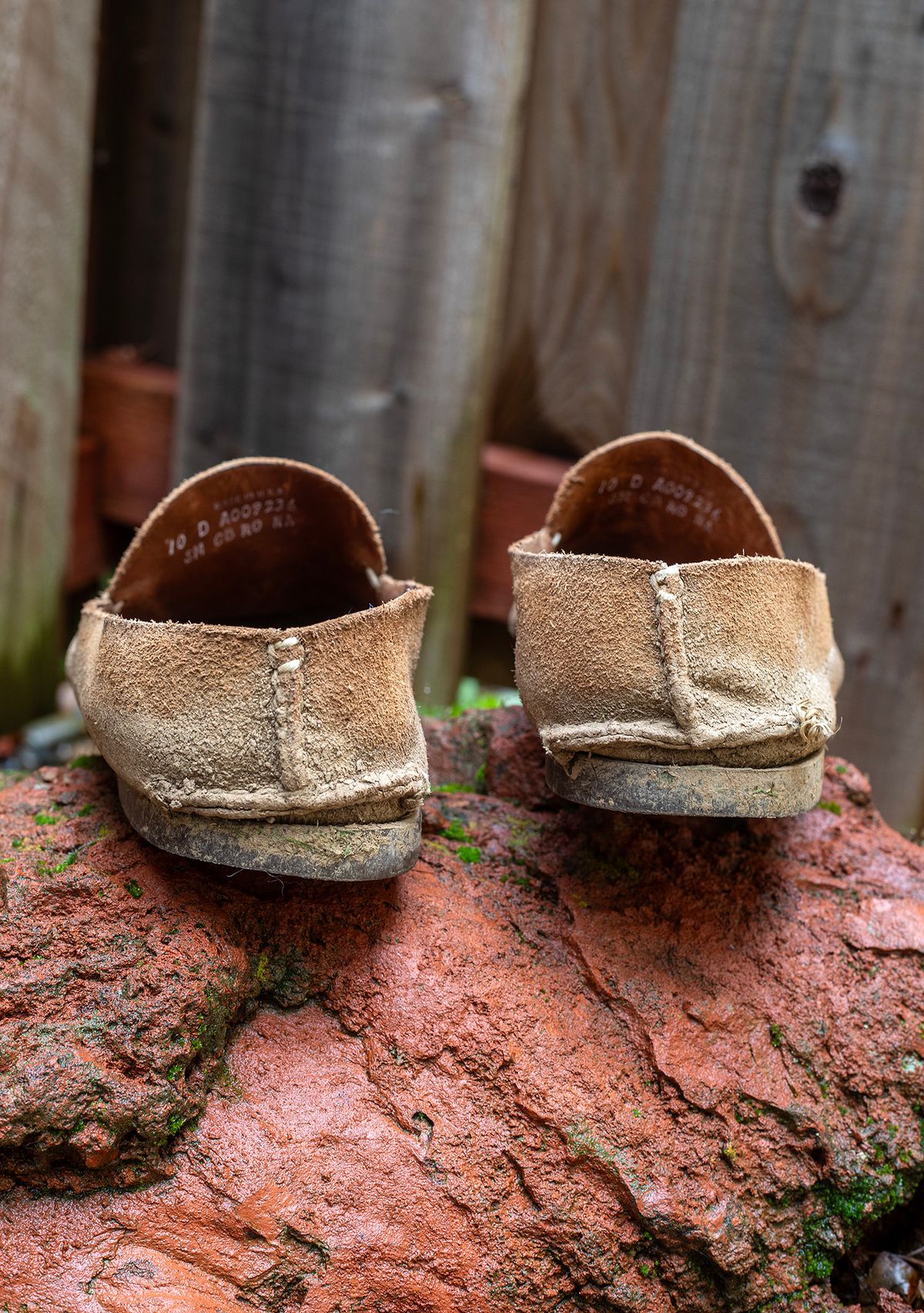 Photo by Frontinstein on March 5, 2024 of the Rancourt & Co. Bristol Venetian in Horween Marine Field Roughout.