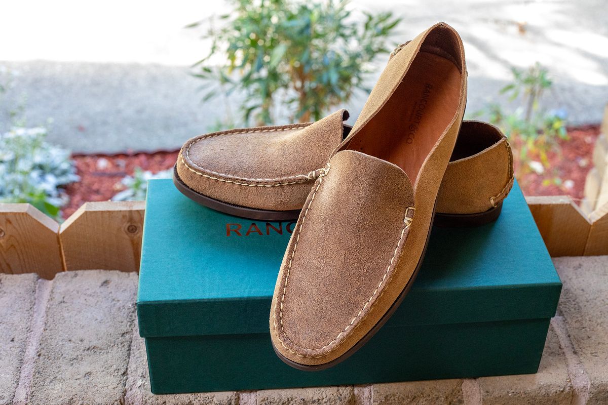 Photo by Frontinstein on September 26, 2023 of the Rancourt & Co. Bristol Venetian in Horween Marine Field Roughout.