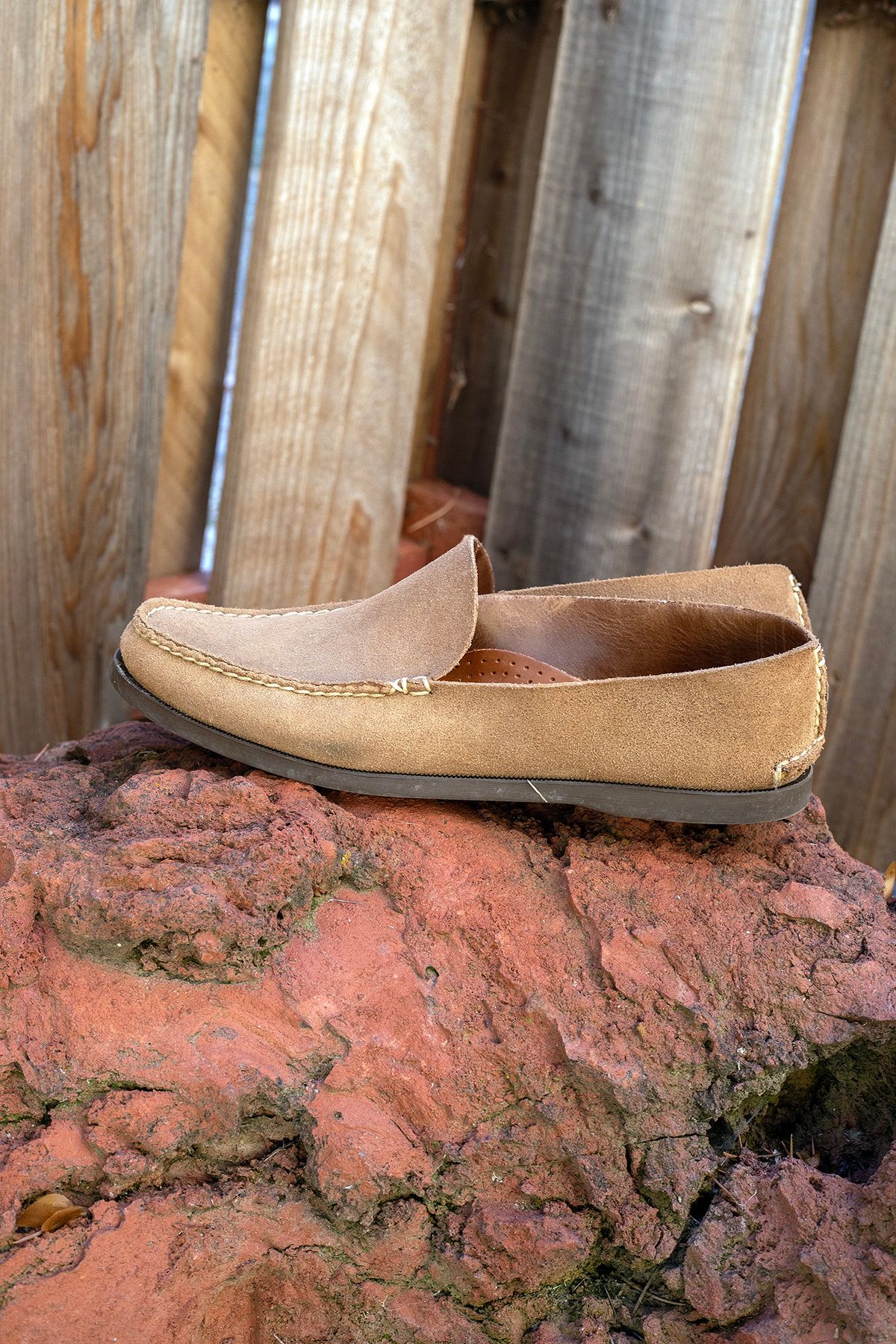 Photo by Frontinstein on November 1, 2023 of the Rancourt & Co. Bristol Venetian in Horween Marine Field Roughout.