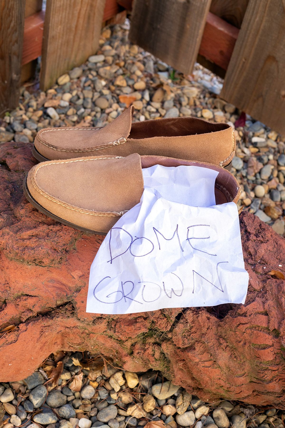 Photo by Frontinstein on November 1, 2023 of the Rancourt & Co. Bristol Venetian in Horween Marine Field Roughout.