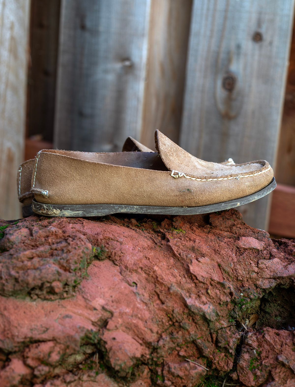 Photo by Frontinstein on December 1, 2023 of the Rancourt & Co. Bristol Venetian in Horween Marine Field Roughout.