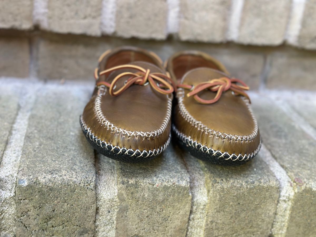 Photo by Frontinstein on October 1, 2022 of the Quoddy Canoe Moc II in Horween Olive Chromexcel.