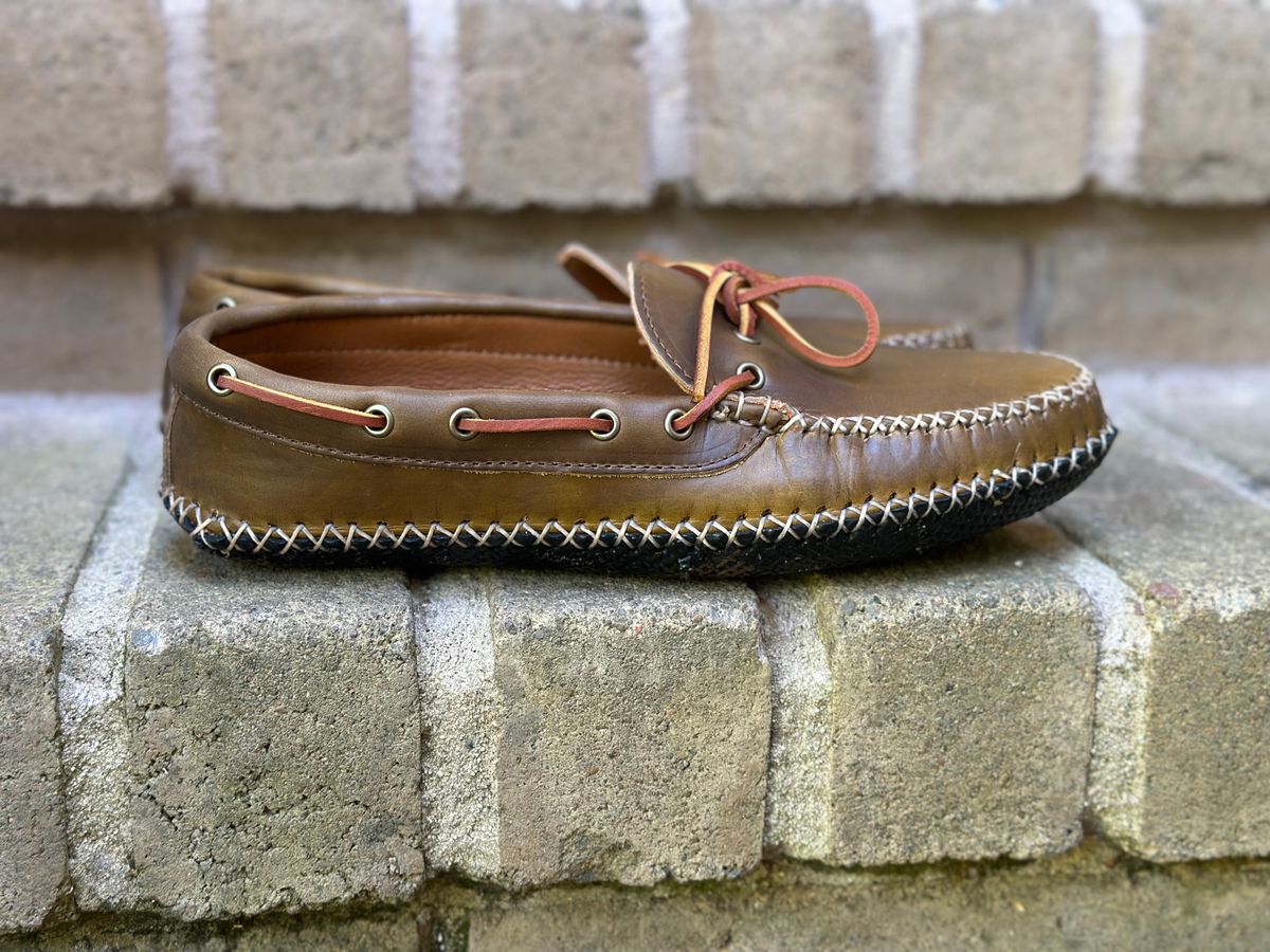Photo by Frontinstein on October 1, 2022 of the Quoddy Canoe Moc II in Horween Olive Chromexcel.