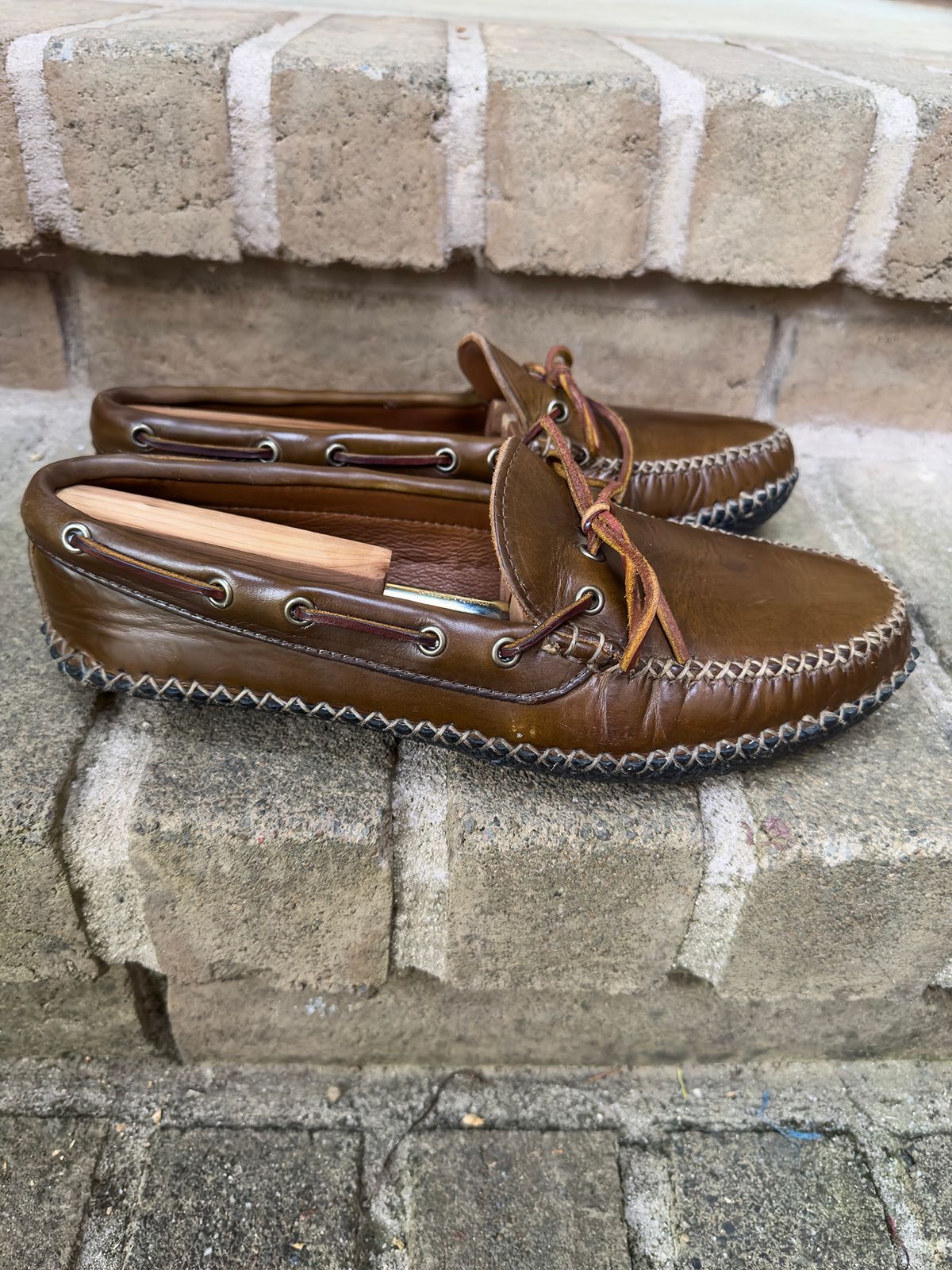 Photo by Frontinstein on November 1, 2022 of the Quoddy Canoe Moc II in Horween Olive Chromexcel.