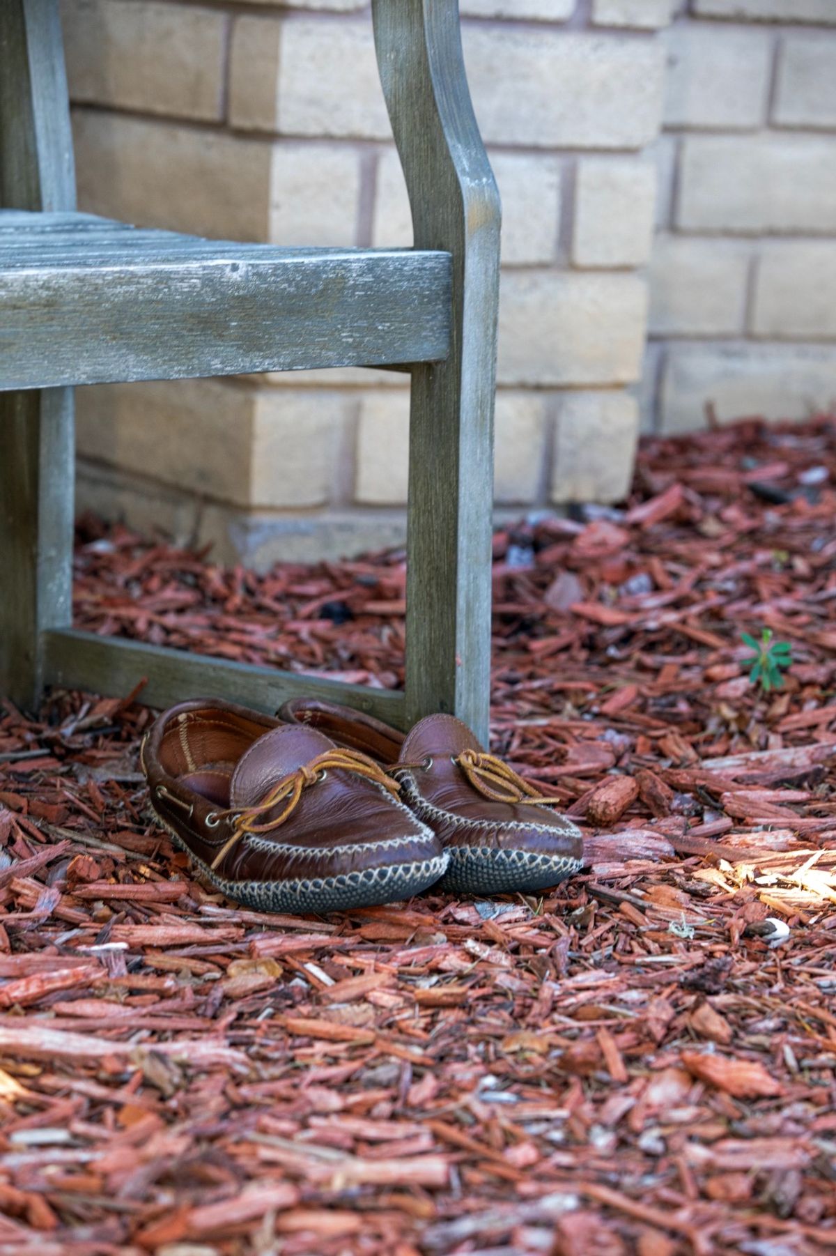 Photo by Frontinstein on April 1, 2023 of the Quoddy Canoe Moc II in Horween Olive Chromexcel.