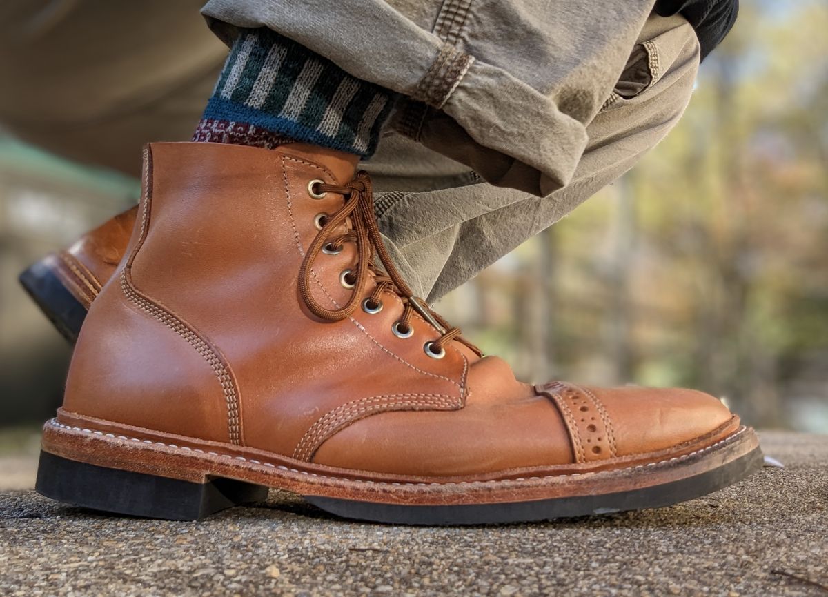 Photo by boot.on.stump on October 29, 2022 of the Oak Street Bootmakers Field Boot in Maryam Natural Horsebutt.