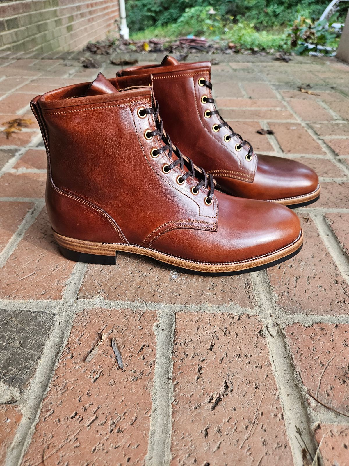 Photo by bars_grover23 on October 5, 2024 of the Iron Boots The Chosen One in Maryam Toscanello TPR Horsebutt.