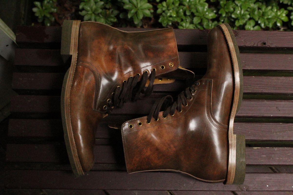 Photo by bars_grover23 on May 31, 2025 of the Sagara Sagara / Marine Dress Boots in Rocado Brown Marbled Shell Cordovan.