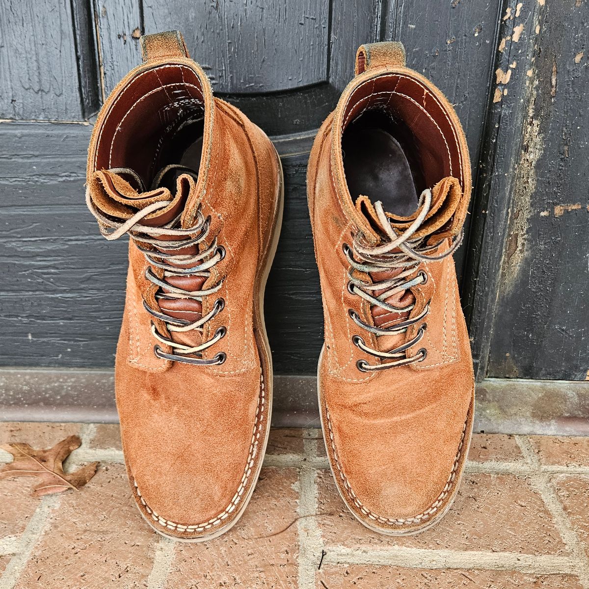 Photo by bars_grover23 on December 5, 2025 of the White's C350-CS in Seidel Red Dog Oil Tan Roughout.