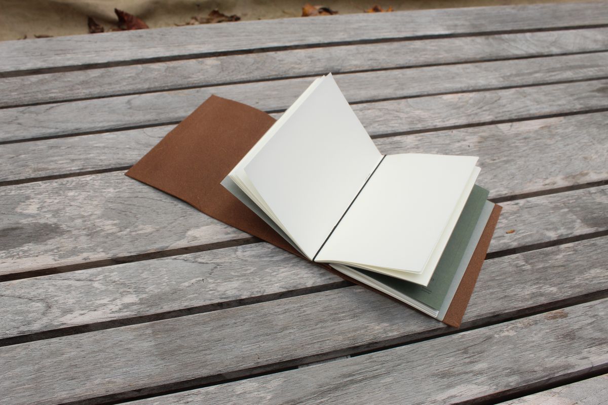 Photo by bars_grover23 on October 2, 2025 of the Self-Made Daily Driver Journal in Seidel Natural Double Shot & Horween Orange Predator.