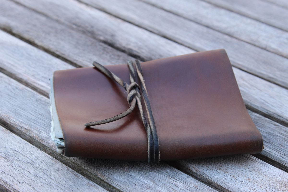 Photo by bars_grover23 on February 5, 2026 of the Self-Made Daily Driver Journal in Seidel Natural Double Shot & Horween Orange Predator.