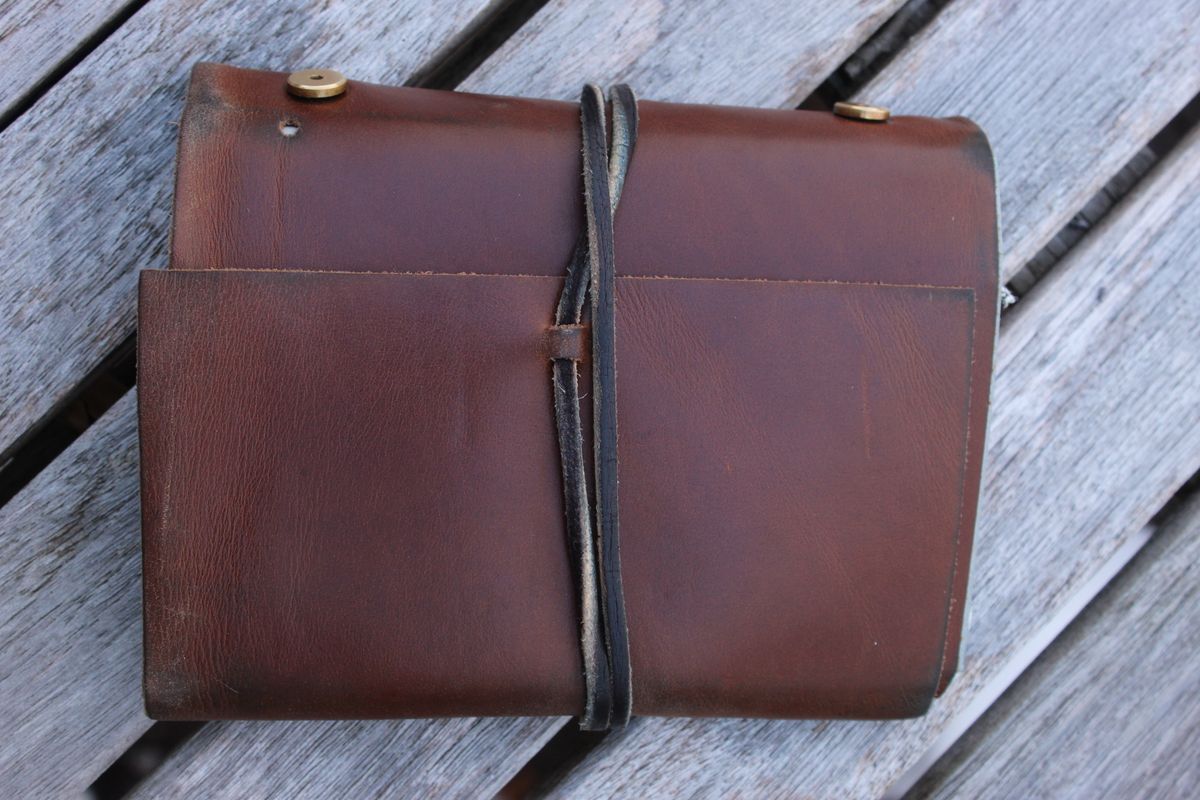 Photo by bars_grover23 on February 5, 2026 of the Self-Made Daily Driver Journal in Seidel Natural Double Shot & Horween Orange Predator.