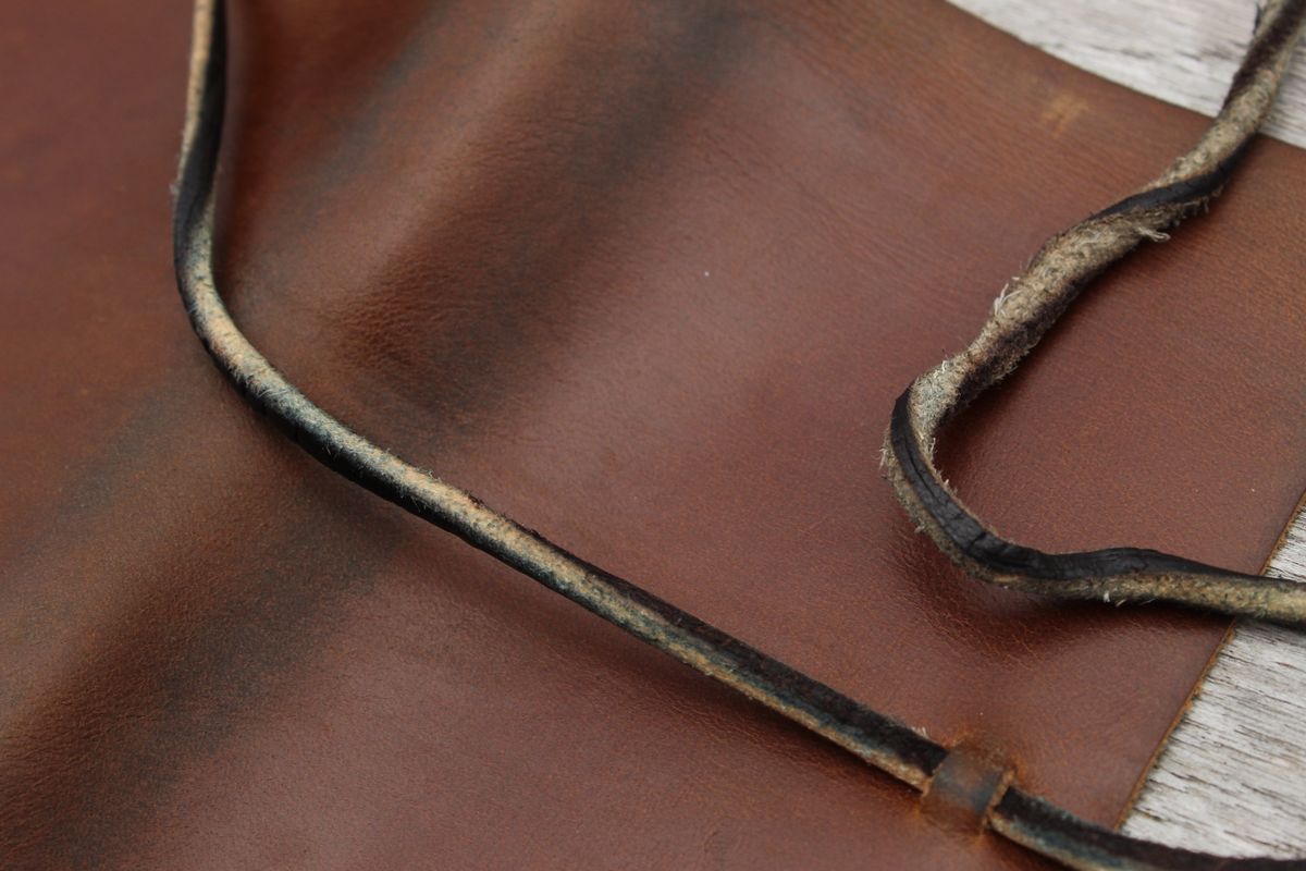 Photo by bars_grover23 on March 5, 2026 of the Self-Made Daily Driver Journal in Seidel Natural Double Shot & Horween Orange Predator.