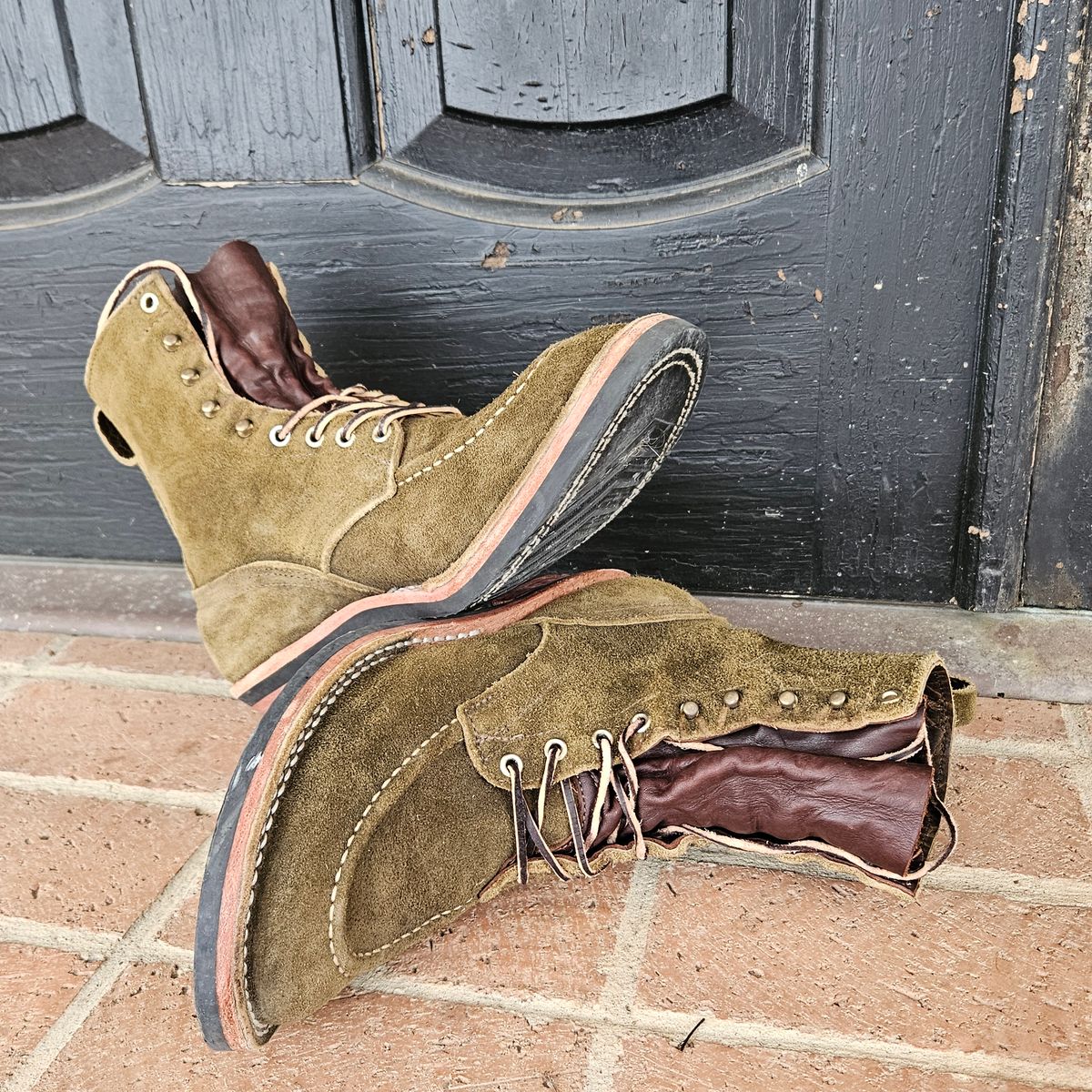 Photo by bars_grover23 on December 5, 2025 of the Nicks MTO in Law Tanning Olive Roughout Shruken Bison.