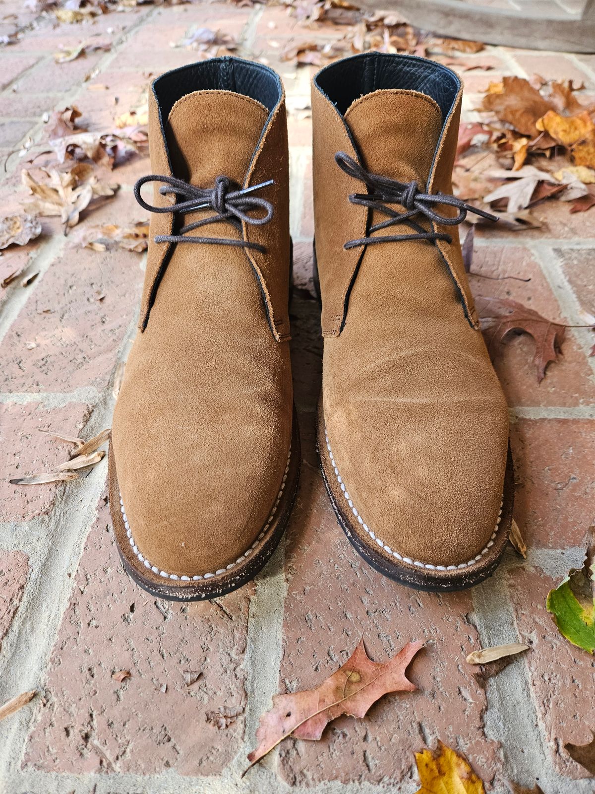 Photo by bars_grover23 on November 4, 2023 of the Thursday Scout in Cognac WeatherSafe Suede.