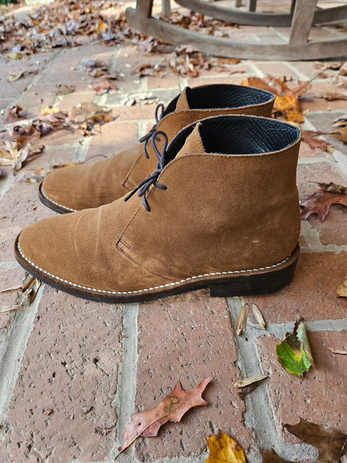 Photo by bars_grover23 on November 4, 2023 of the Thursday Scout in Cognac WeatherSafe Suede.