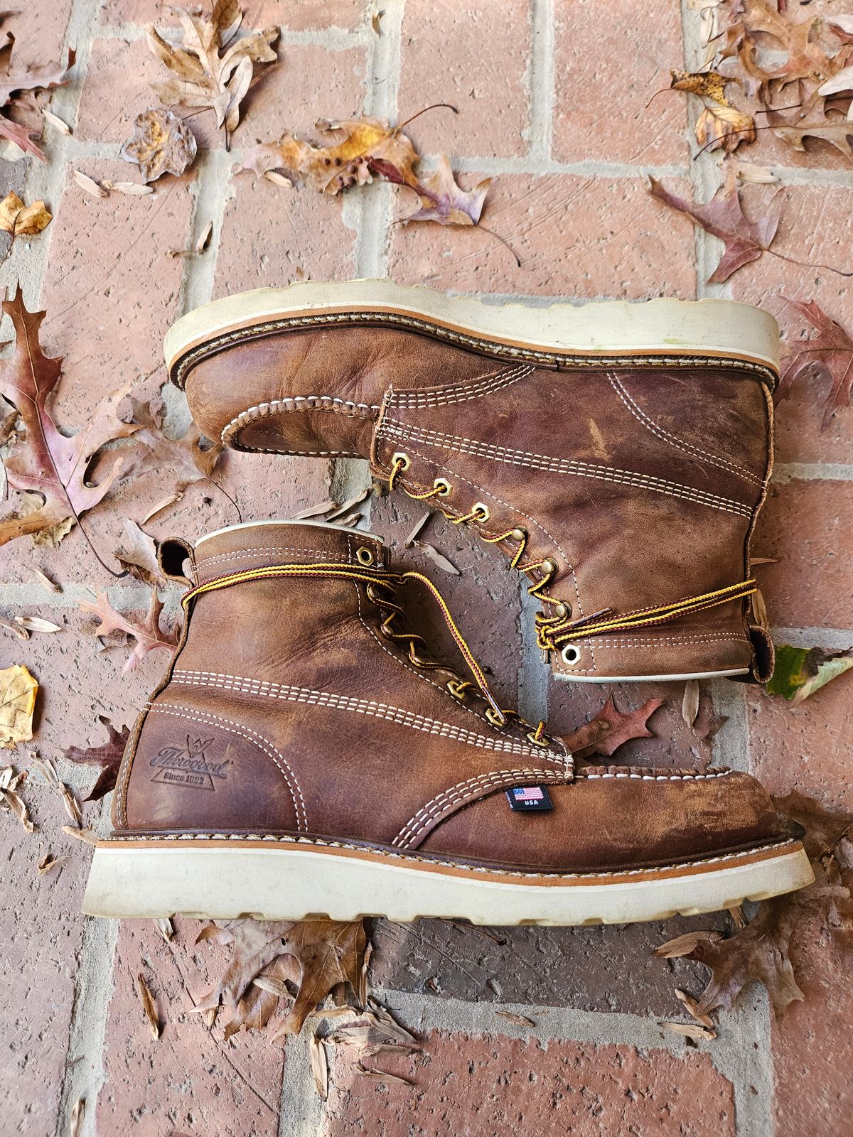 Photo by bars_grover23 on November 4, 2023 of the Thorogood American Heritage 6" Moc Toe in Seidel Trail Crazy Horse.