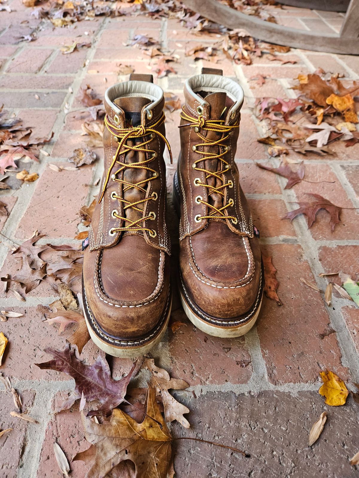Photo by bars_grover23 on November 4, 2023 of the Thorogood American Heritage 6" Moc Toe in Seidel Trail Crazy Horse.
