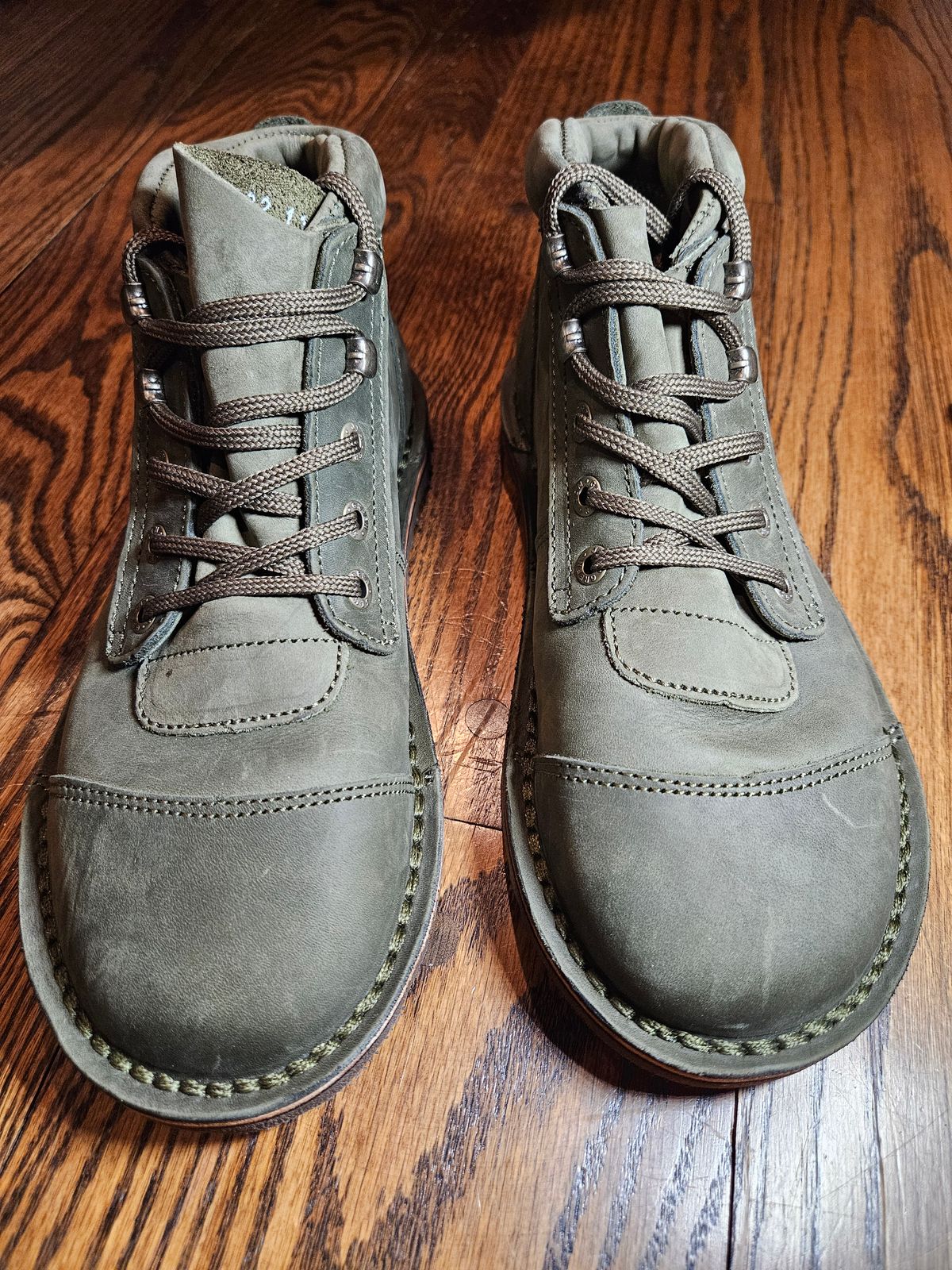 Photo by bars_grover23 on February 23, 2024 of the Jim Green African Ranger Barefoot Boot in Houston Green.