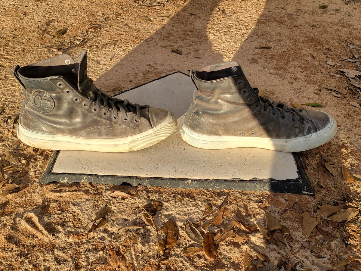 Photo by Post_Leako on February 5, 2024 of the PF Flyers Castlerock Suede in Unknown Leather.