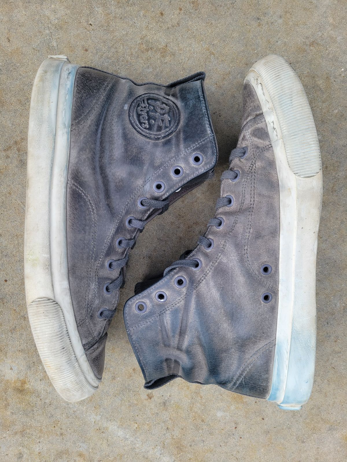 Photo by Post_Leako on April 4, 2024 of the PF Flyers Castlerock Suede in Unknown Leather.