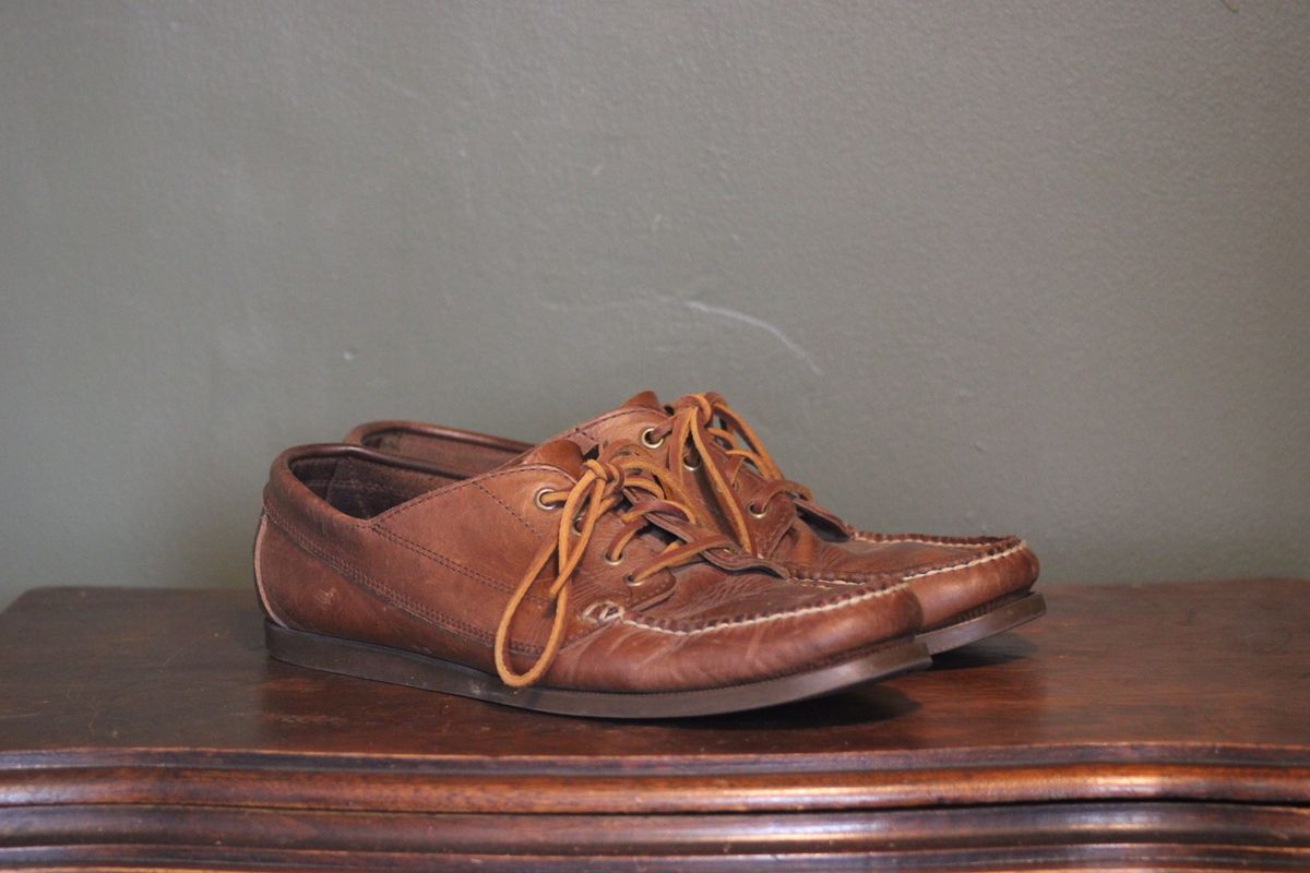 Photo by dandandan on November 3, 2024 of the Oak Street Bootmakers Trail Oxford in Horween Natural Chromexcel.