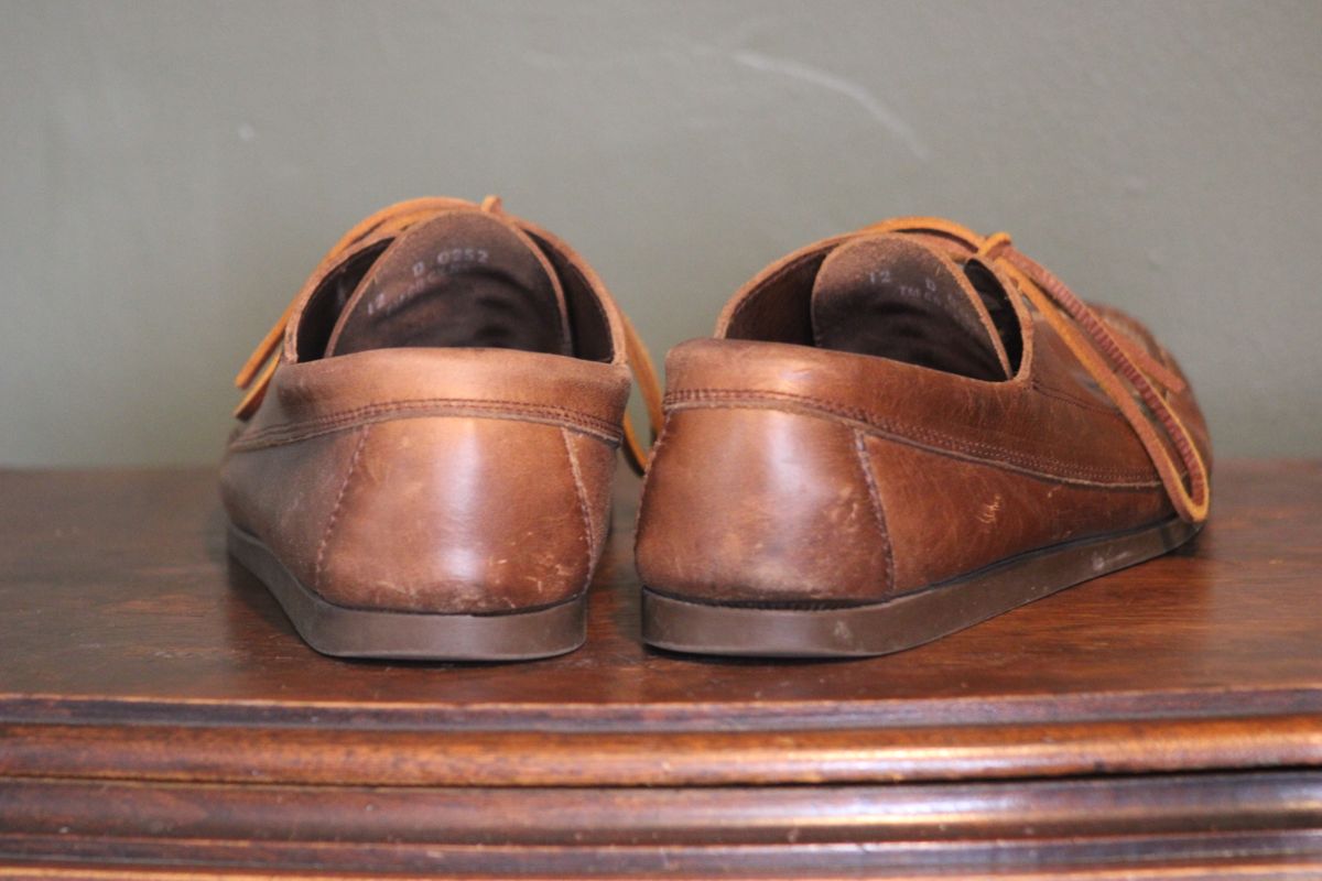 Photo by dandandan on November 3, 2024 of the Oak Street Bootmakers Trail Oxford in Horween Natural Chromexcel.