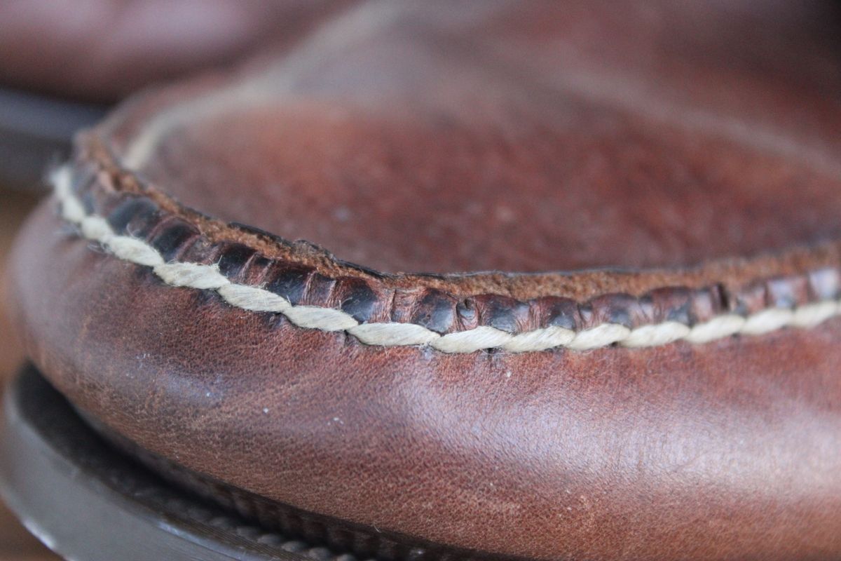 Photo by dandandan on November 2, 2025 of the Oak Street Bootmakers Trail Oxford in Horween Natural Chromexcel.