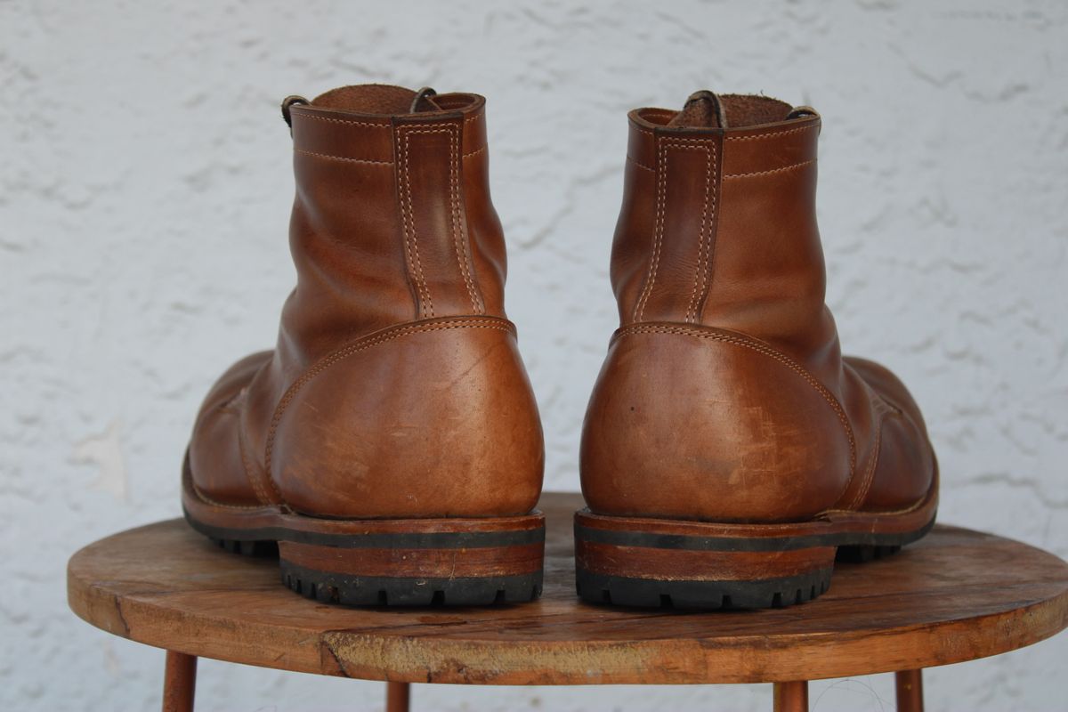 Photo by dandandan on November 2, 2025 of the Truman Plain Toe Boot in Sesame Doubleshot.