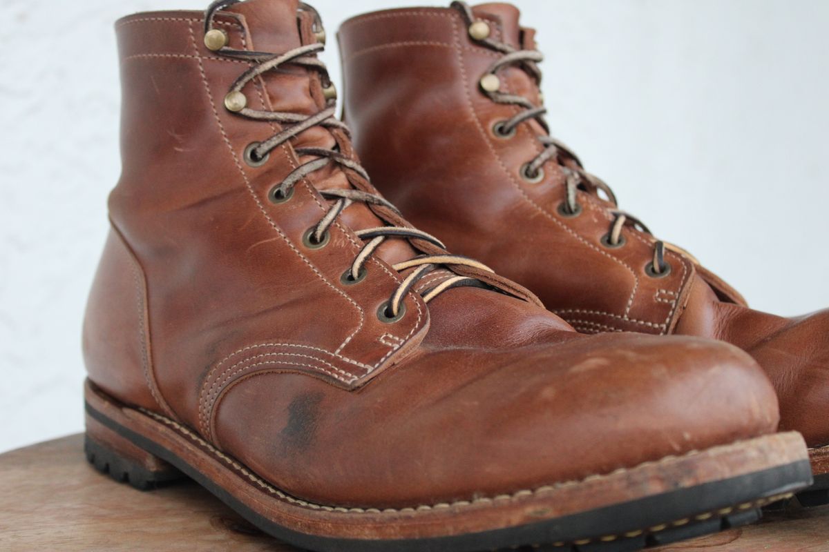 Photo by dandandan on January 3, 2026 of the Truman Plain Toe Boot in Sesame Doubleshot.