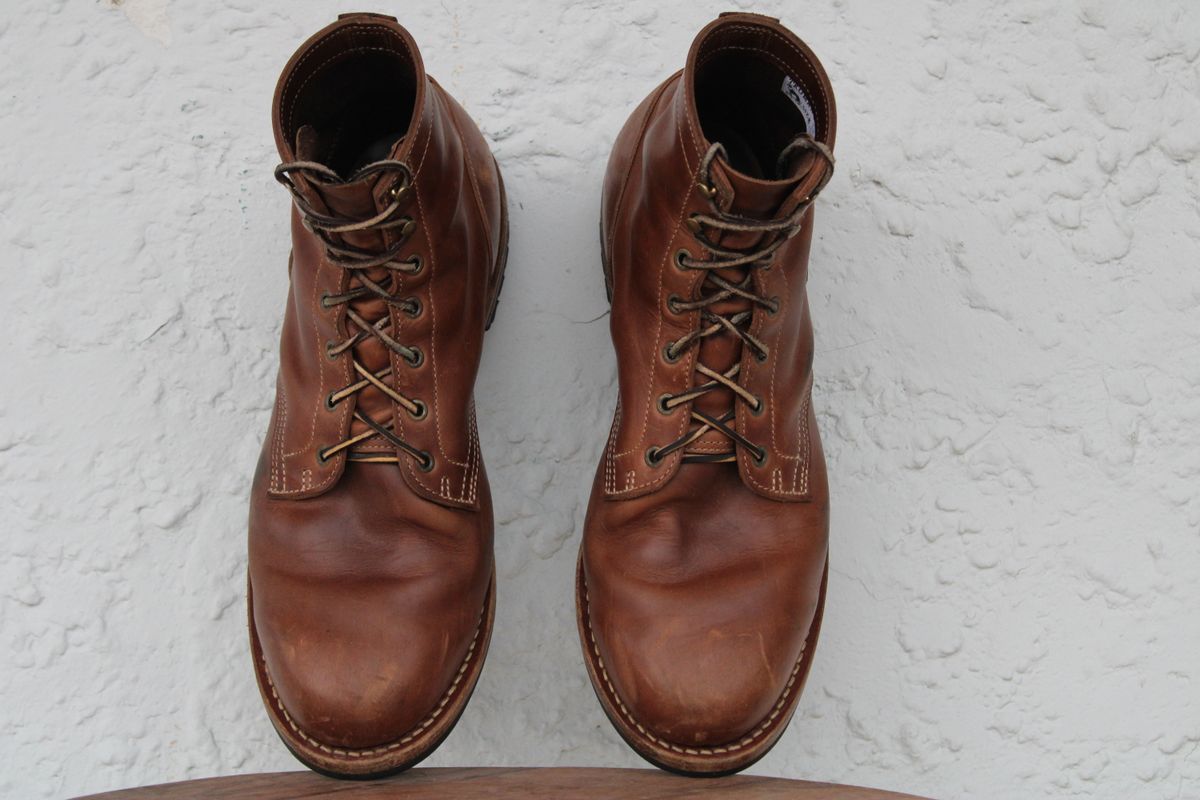 Photo by dandandan on January 3, 2026 of the Truman Plain Toe Boot in Sesame Doubleshot.