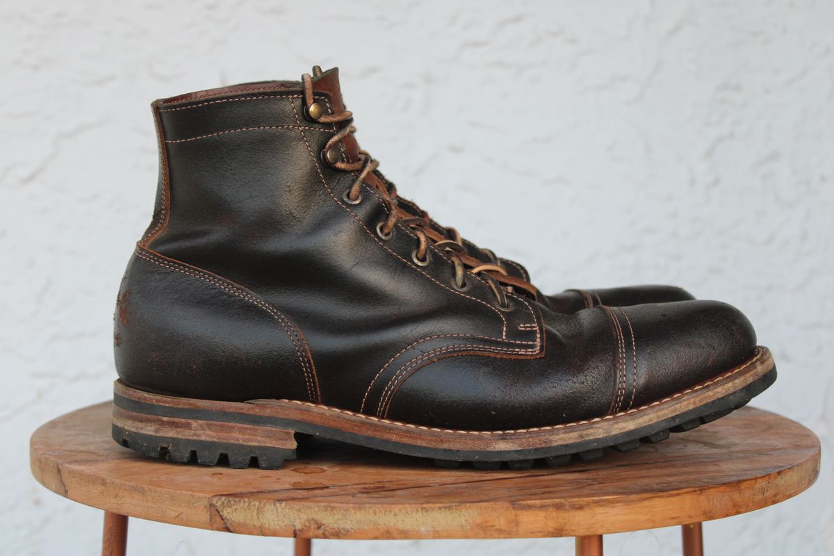 Photo by dandandan on November 2, 2025 of the Truman Cap Toe Boot in Horween Java Waxed Flesh.