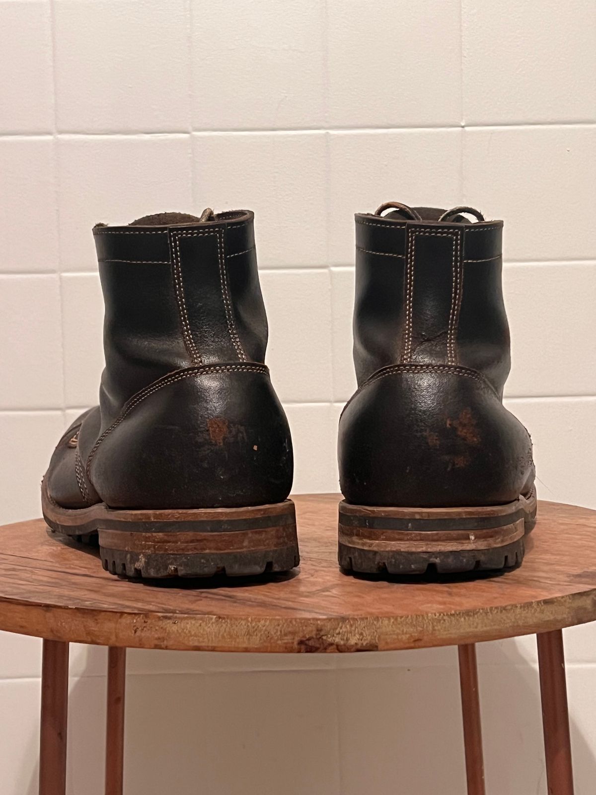 Photo by dandandan on January 6, 2026 of the Truman Cap Toe Boot in Horween Java Waxed Flesh.