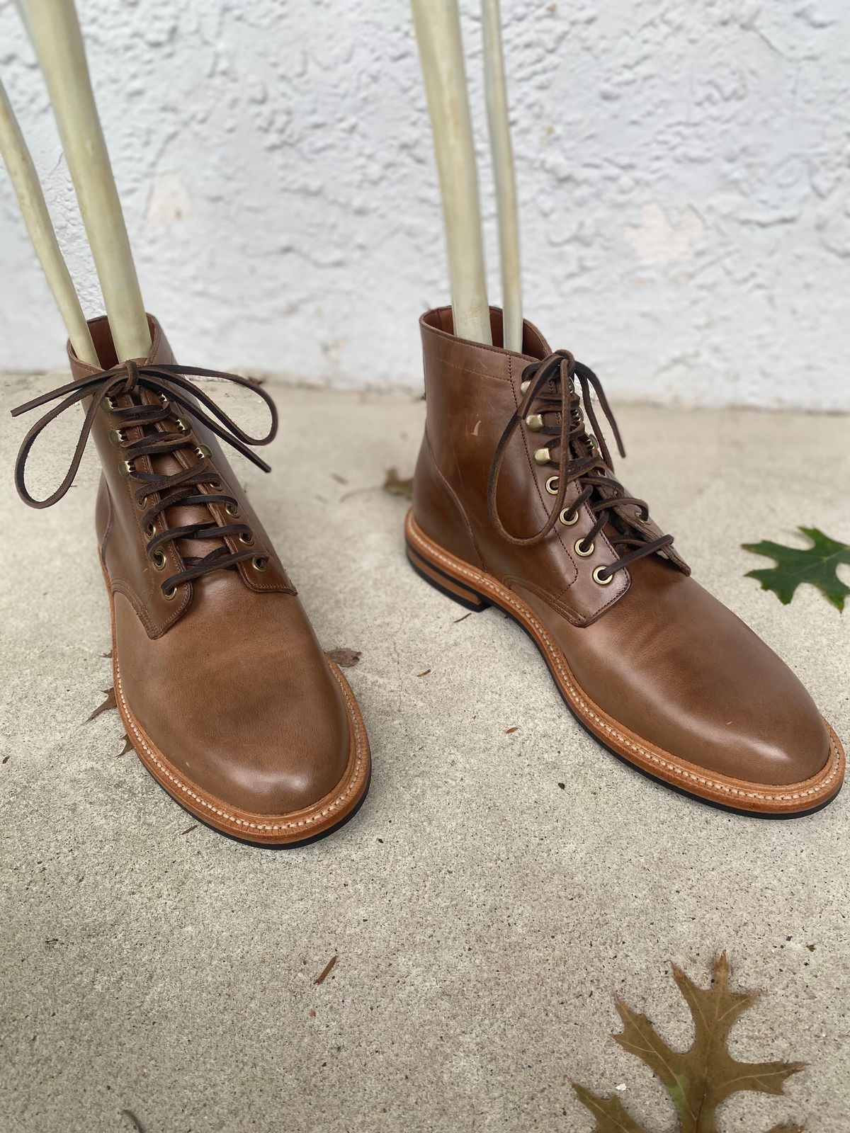 Photo by dandandan on October 1, 2022 of the Grant Stone Diesel Boot in Horween Dune Chromexcel.