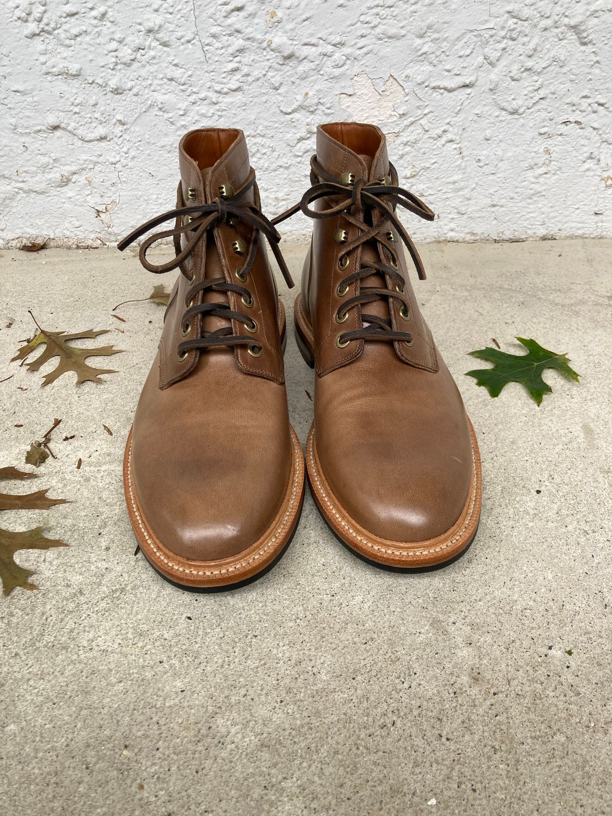 Photo by dandandan on October 1, 2022 of the Grant Stone Diesel Boot in Horween Dune Chromexcel.