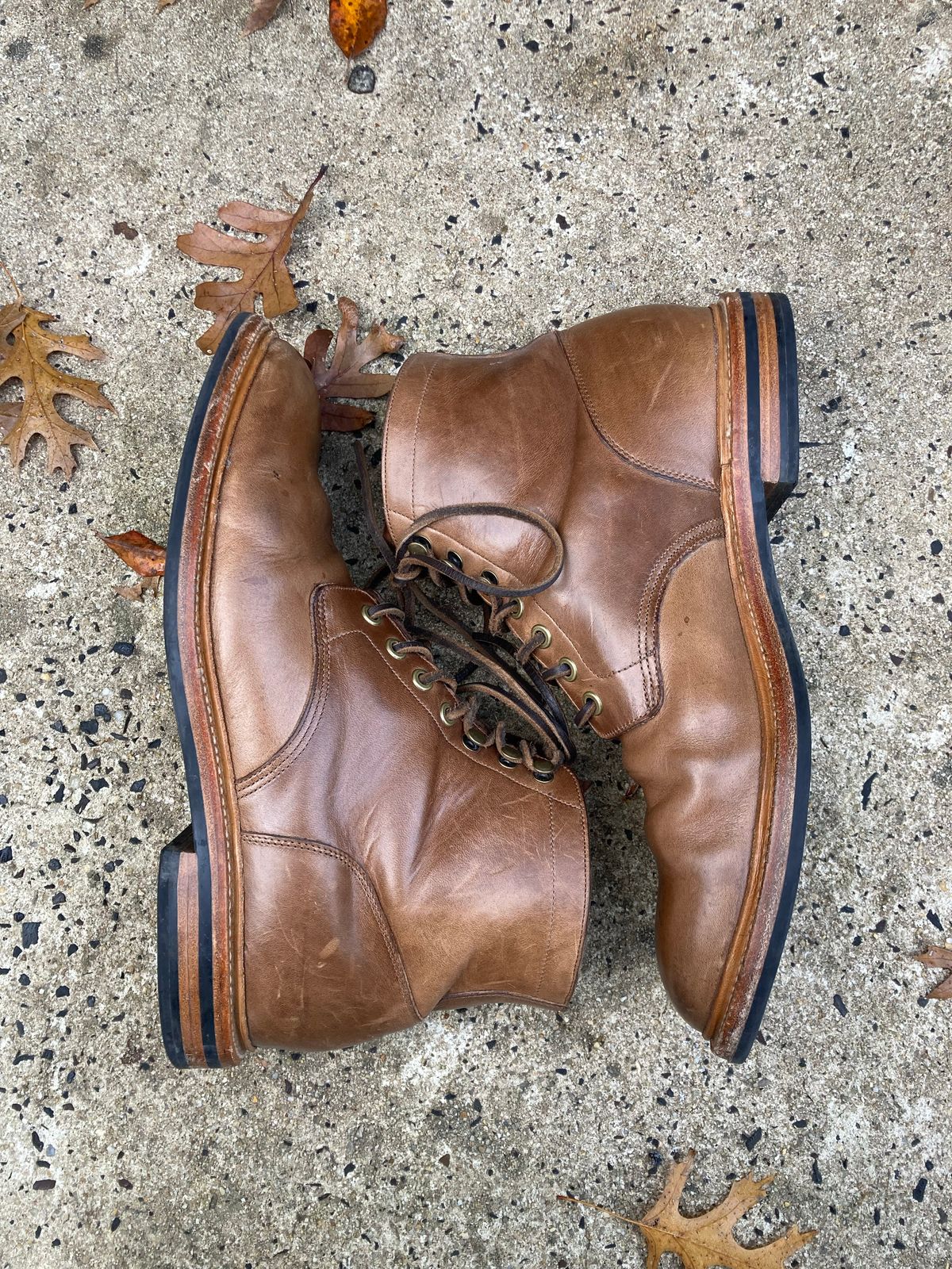 Photo by dandandan on November 5, 2022 of the Grant Stone Diesel Boot in Horween Dune Chromexcel.