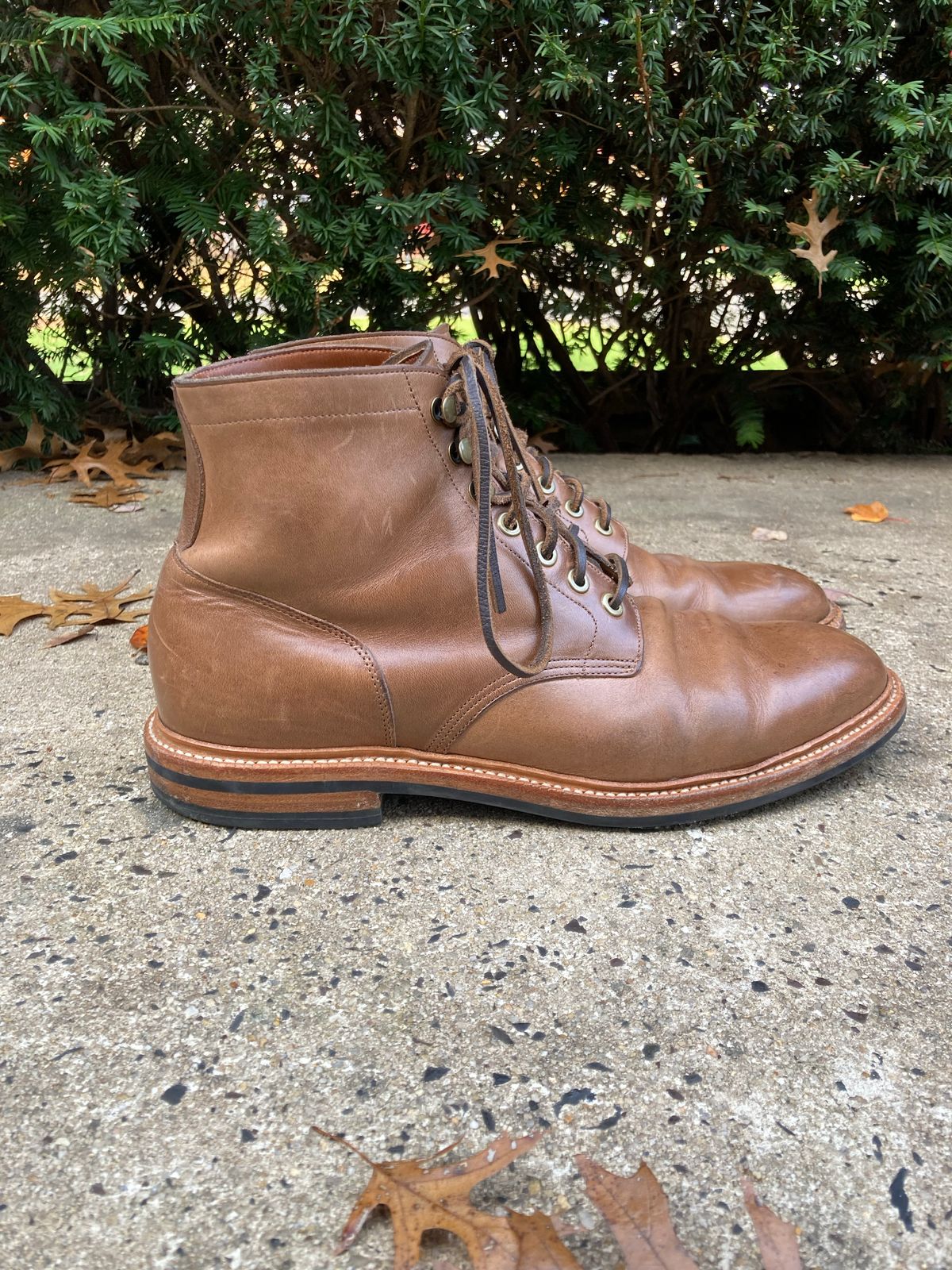 Photo by dandandan on November 5, 2022 of the Grant Stone Diesel Boot in Horween Dune Chromexcel.
