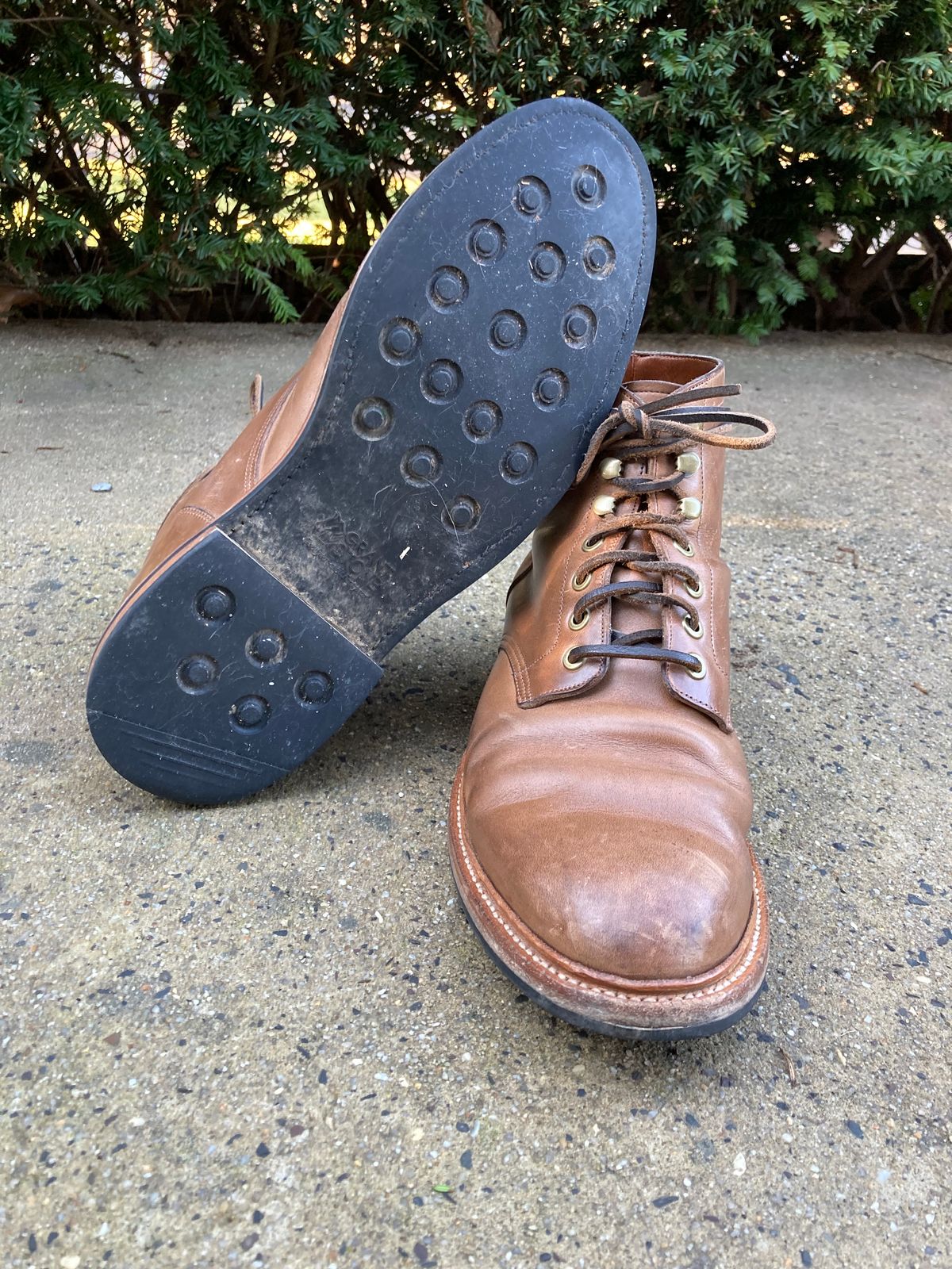 Photo by dandandan on January 1, 2023 of the Grant Stone Diesel Boot in Horween Dune Chromexcel.