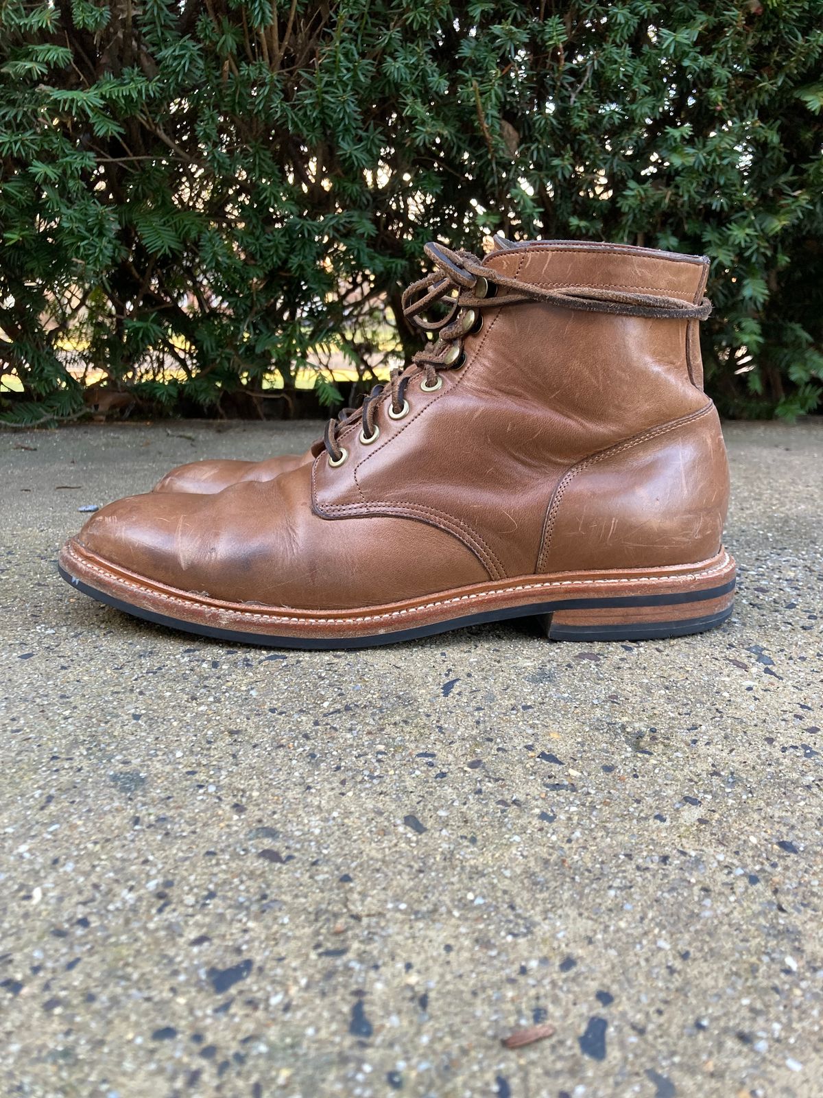 Photo by dandandan on January 1, 2023 of the Grant Stone Diesel Boot in Horween Dune Chromexcel.