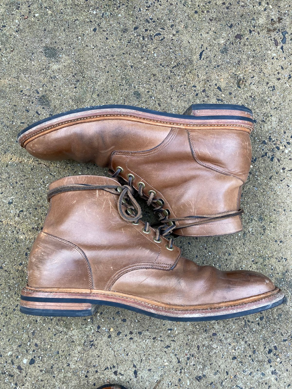 Photo by dandandan on January 1, 2023 of the Grant Stone Diesel Boot in Horween Dune Chromexcel.