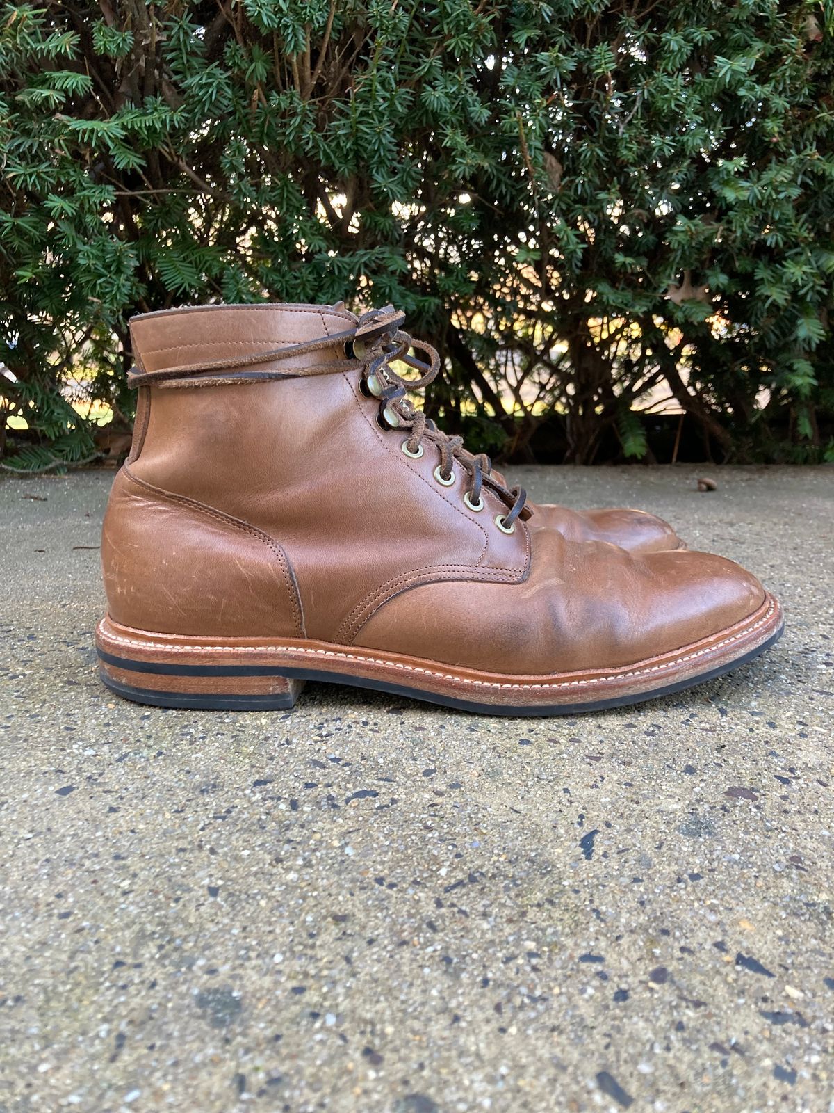 Photo by dandandan on January 1, 2023 of the Grant Stone Diesel Boot in Horween Dune Chromexcel.