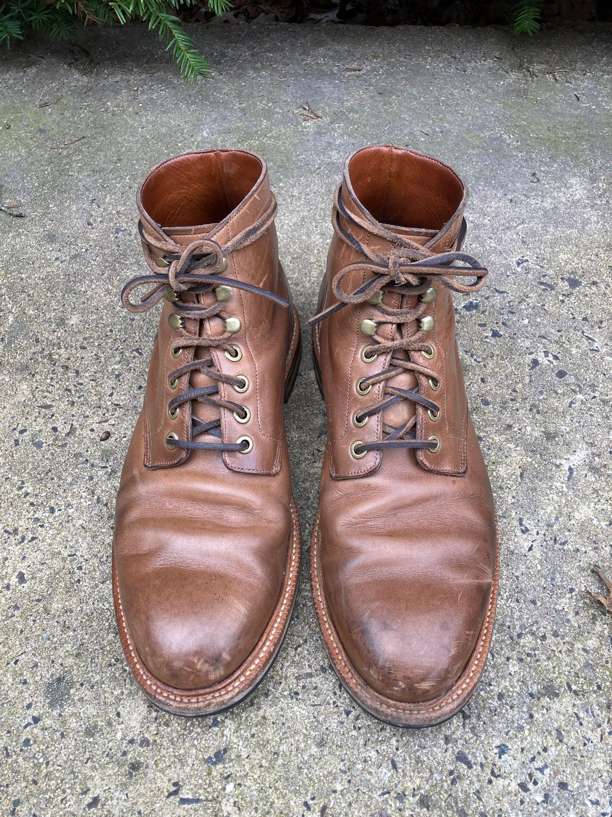 Photo by dandandan on March 4, 2023 of the Grant Stone Diesel Boot in Horween Dune Chromexcel.