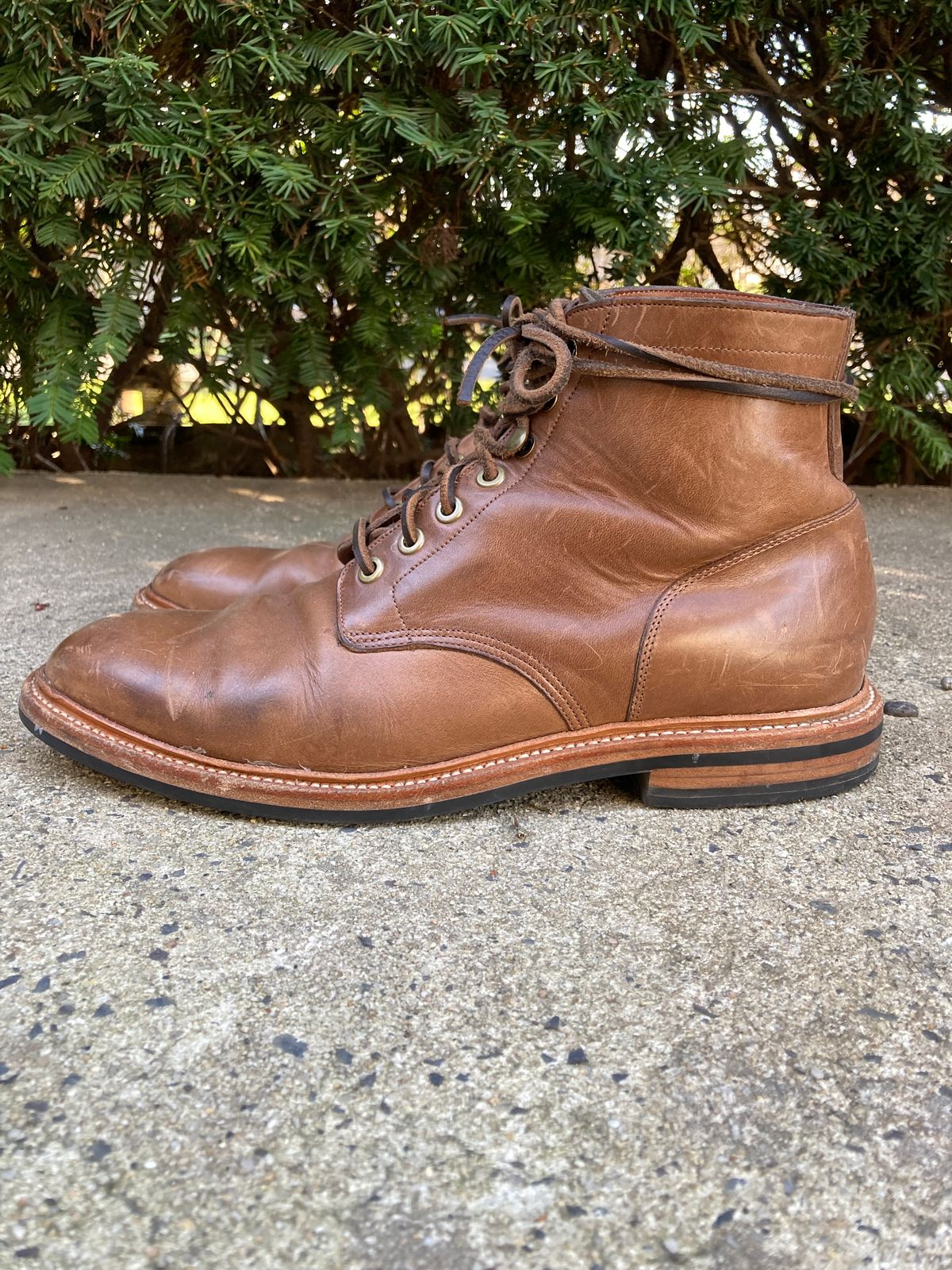 Photo by dandandan on April 4, 2023 of the Grant Stone Diesel Boot in Horween Dune Chromexcel.