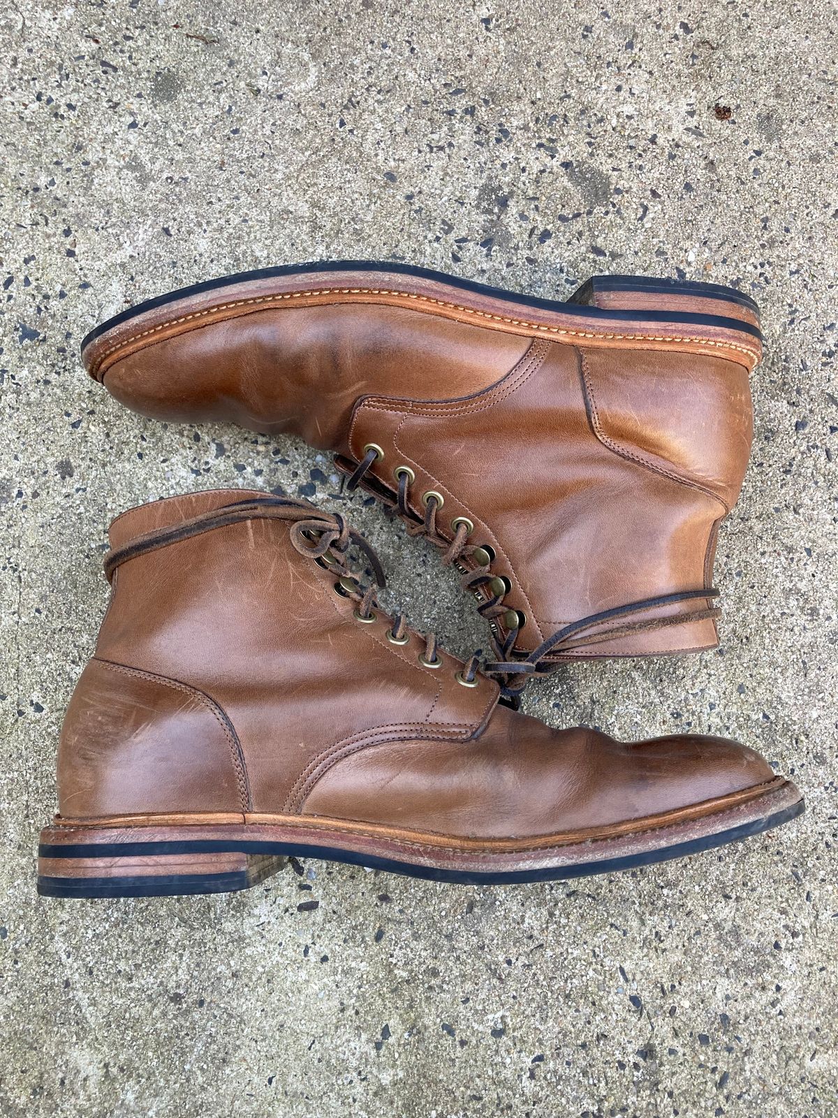 Photo by dandandan on April 4, 2023 of the Grant Stone Diesel Boot in Horween Dune Chromexcel.