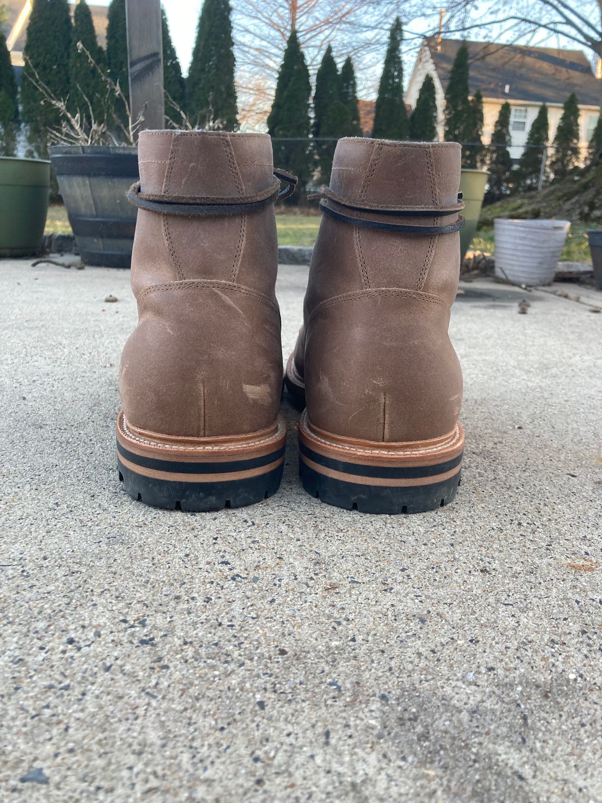 Photo by dandandan on January 15, 2023 of the Grant Stone Diesel Boot in C.F. Stead Natural Waxy Commander Suede.